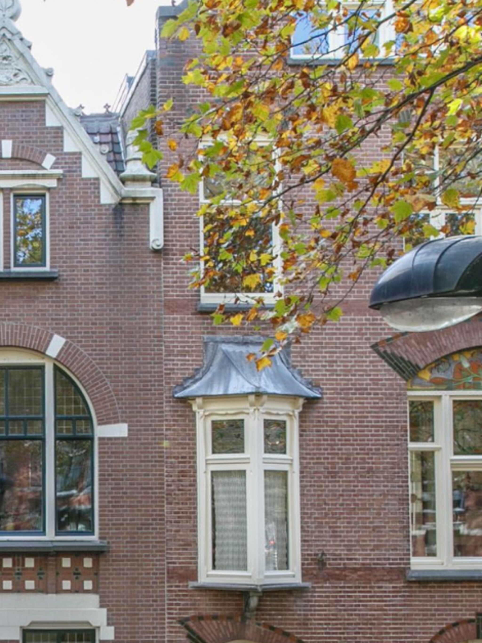 funda parel authentiek herenhuis met industrieel design in rotterdam