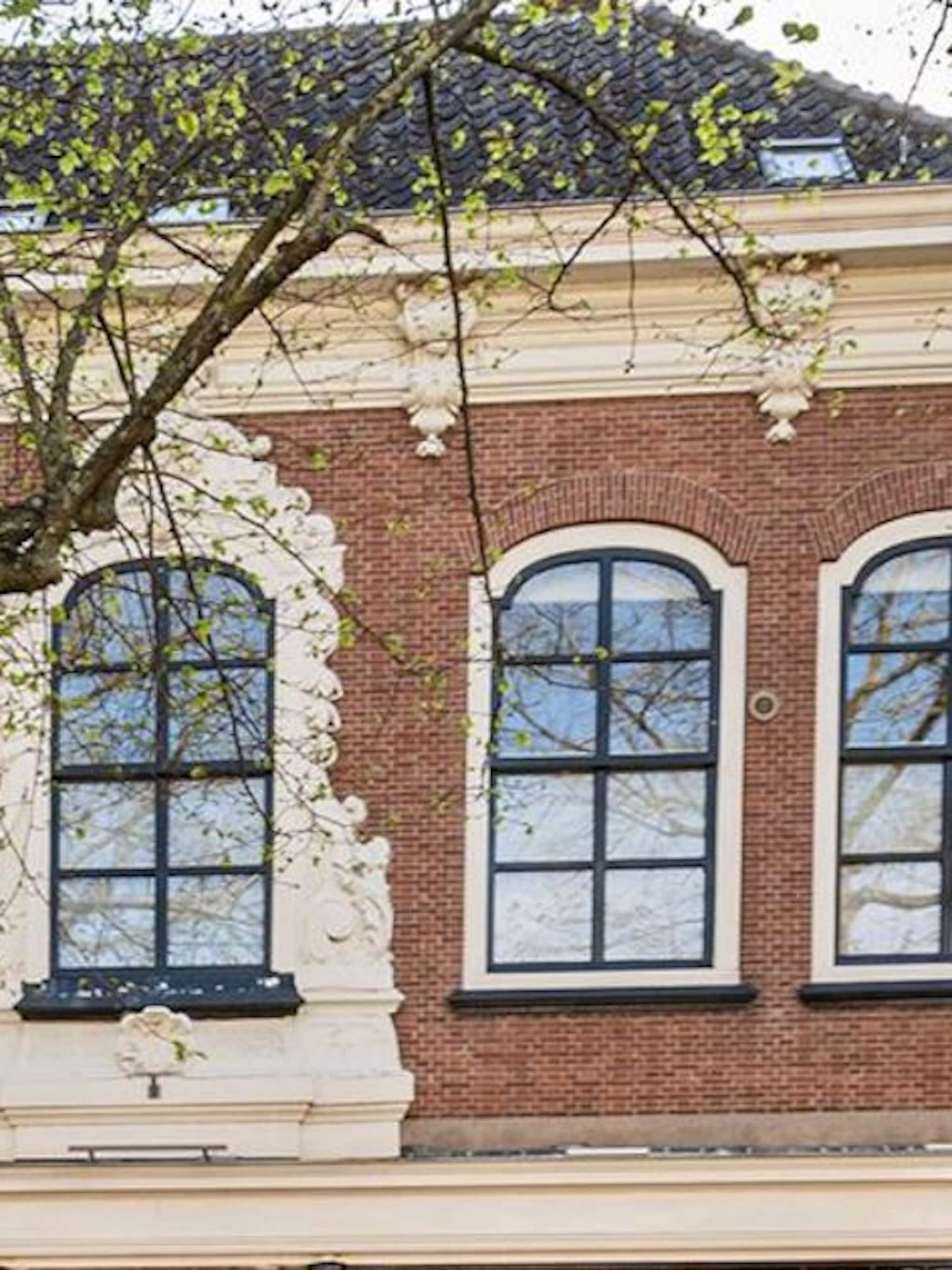 kijk binnen in dit romantische huis van vier woonlagen vol luxe details