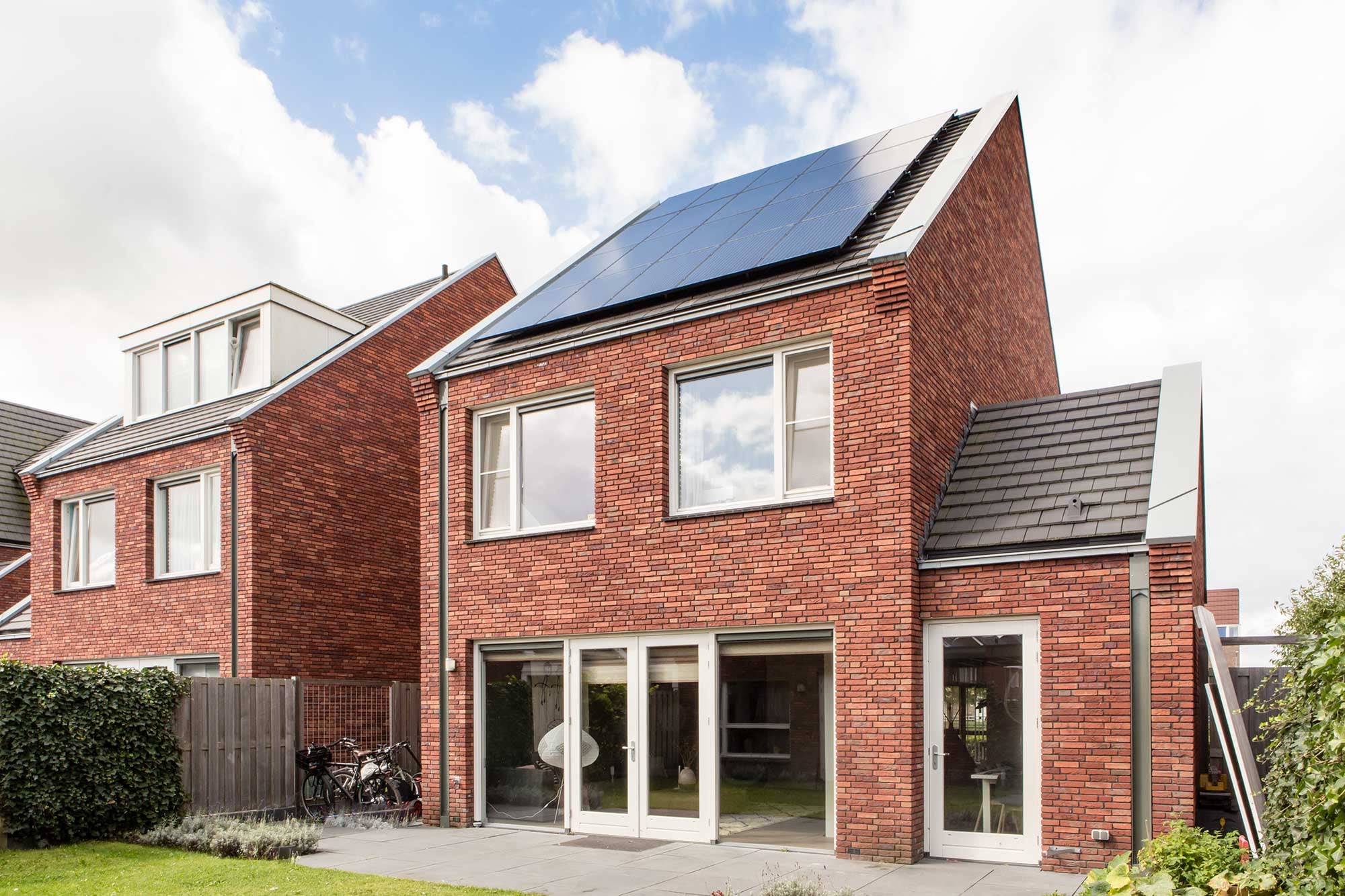 Stralend schoon: zonnepanelen poetsen in 4 stappen vtwonen weer verliefd op je huis seizoen 5, aflevering 3 | styling Marianne Luning | fotografie Barbara Kieboom