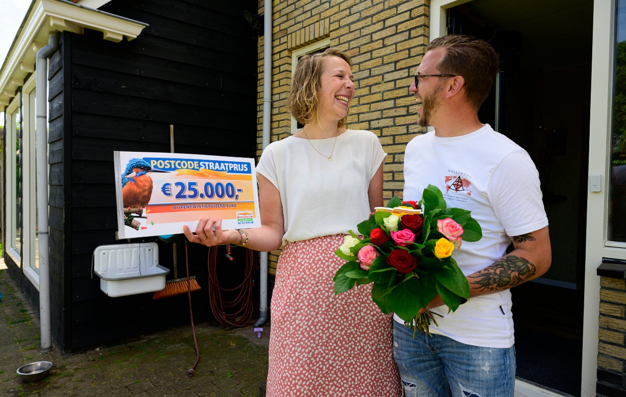 Ilse en Sander met de PostcodeStraatprijs van € 25.000