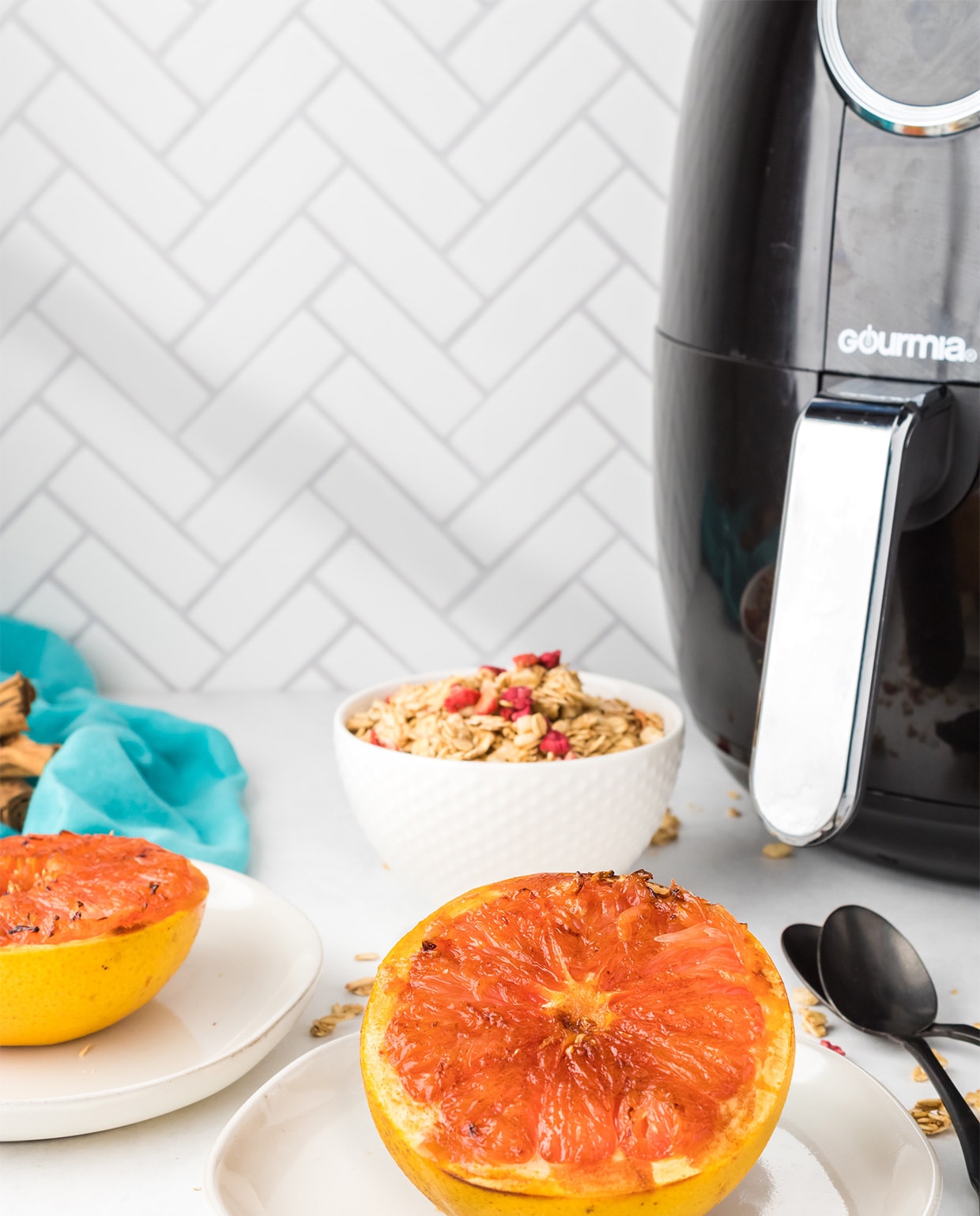 Van vettig naar fris: met deze tips maak je de airfryer weer brandschoon Kalisha Ocheni via Unsplash