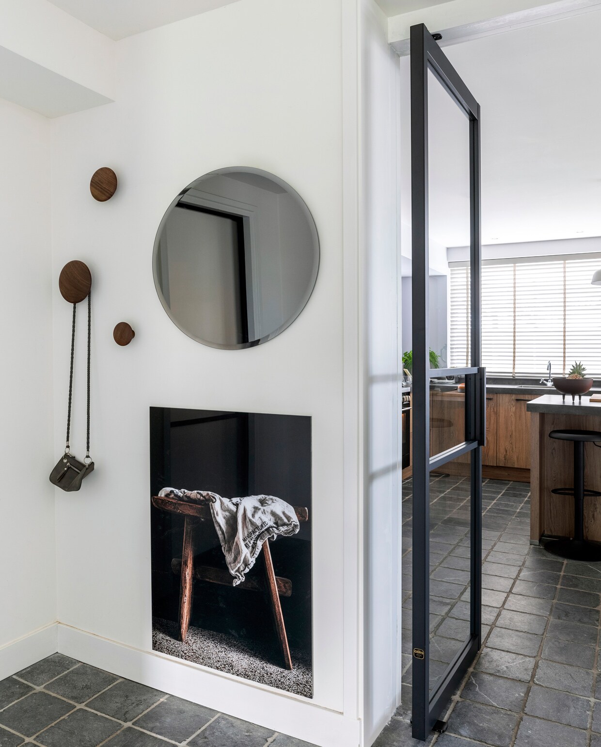 beeld vtwonen vtwonen Weer verliefd op je huis aflevering 1 seizoen 14 | fotografie Margriet Hoekstra | styling Frans Uyterlinde | Geffen\n\nvtwonen Weer verliefd op je huis aflevering 1 seizoen 14 | Frans in Geffen