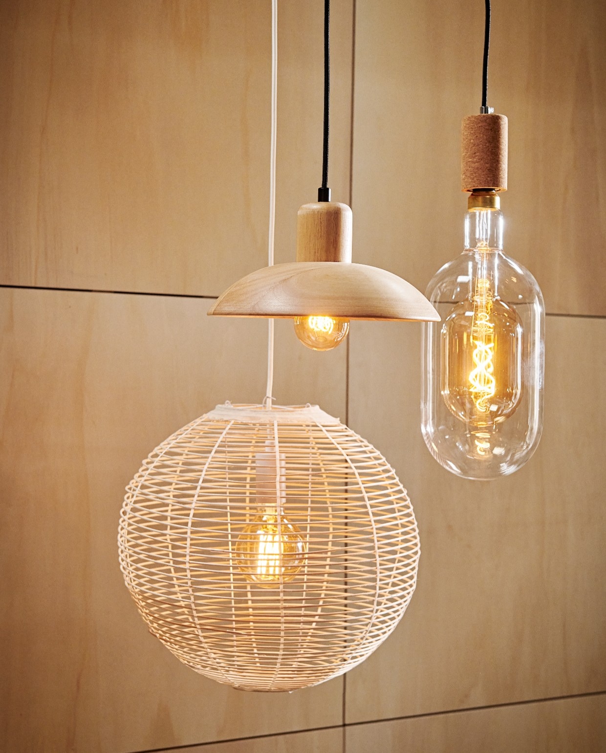 Hanglamp Ruby, hxØ 40×38 cm en Vieve hxØ 6×25 cm, Karwei