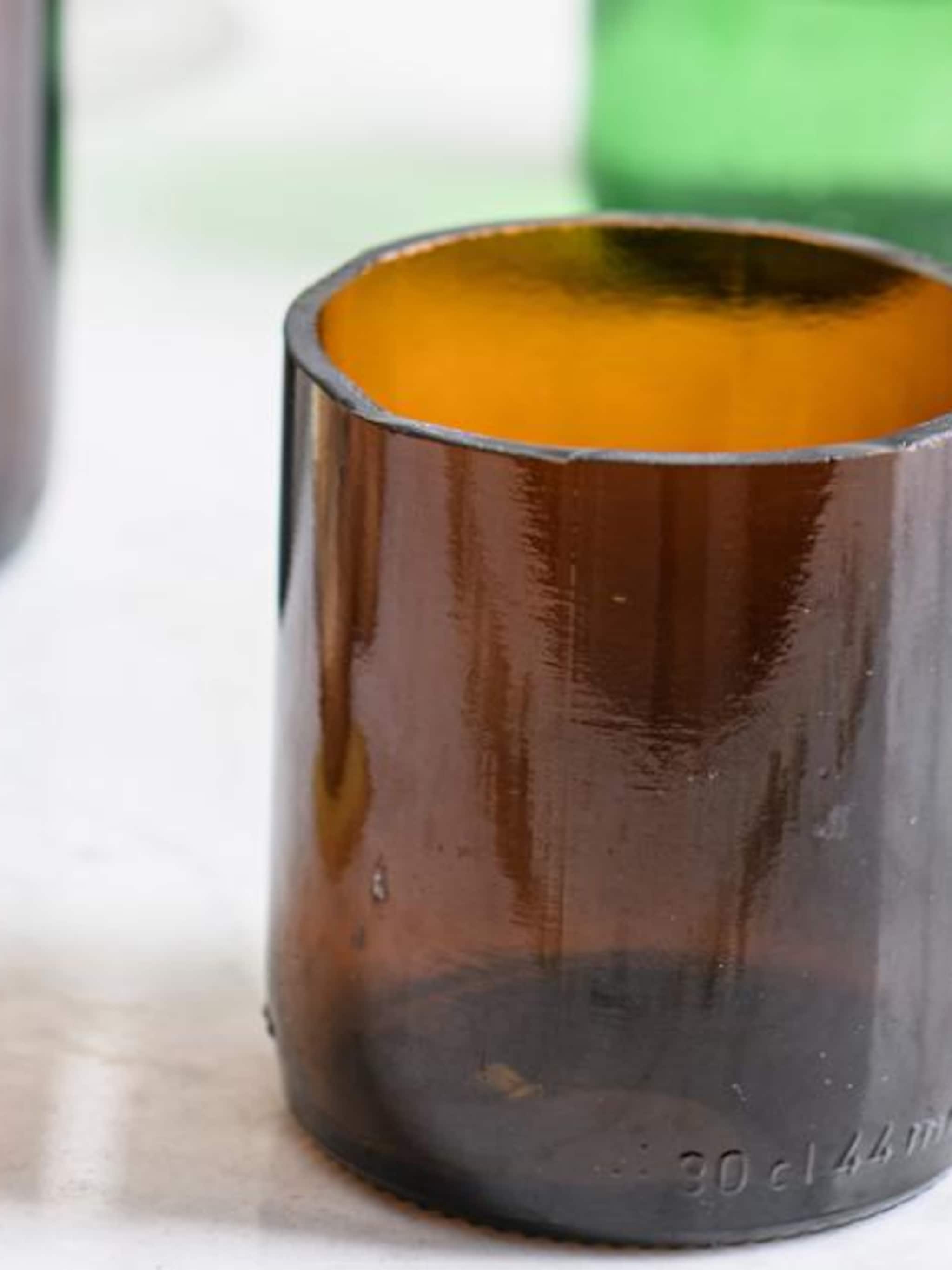 do it yourself waterglazen maken van lege bierflessen