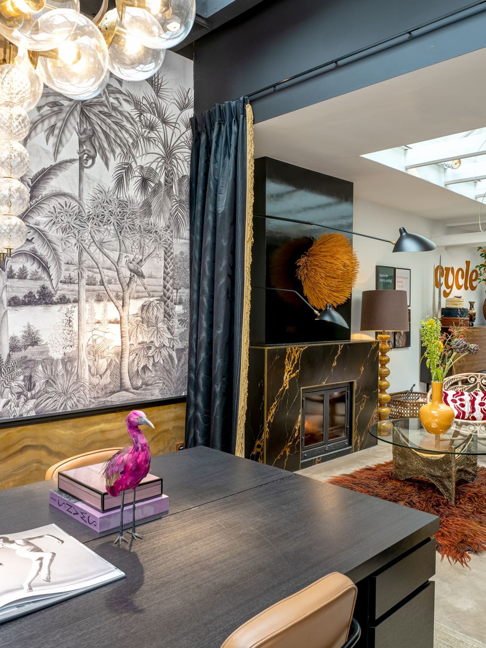 funda parel wonen aan de amsterdamse grachten in boetiekhotel stijl