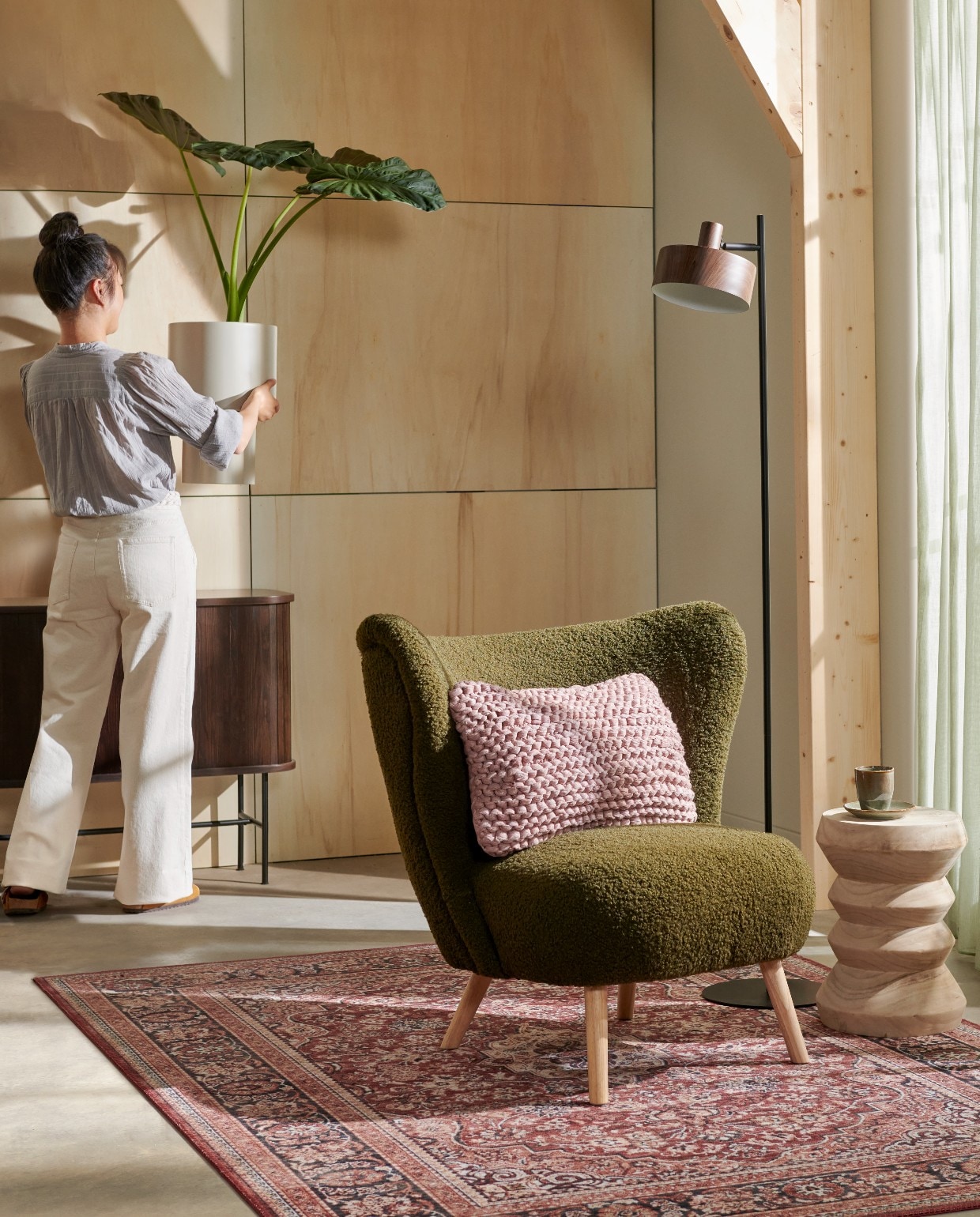 WOOOD fauteuil Celine warmgroen teddystof 83x80x80 cm, Karwei Beeld: Karwei