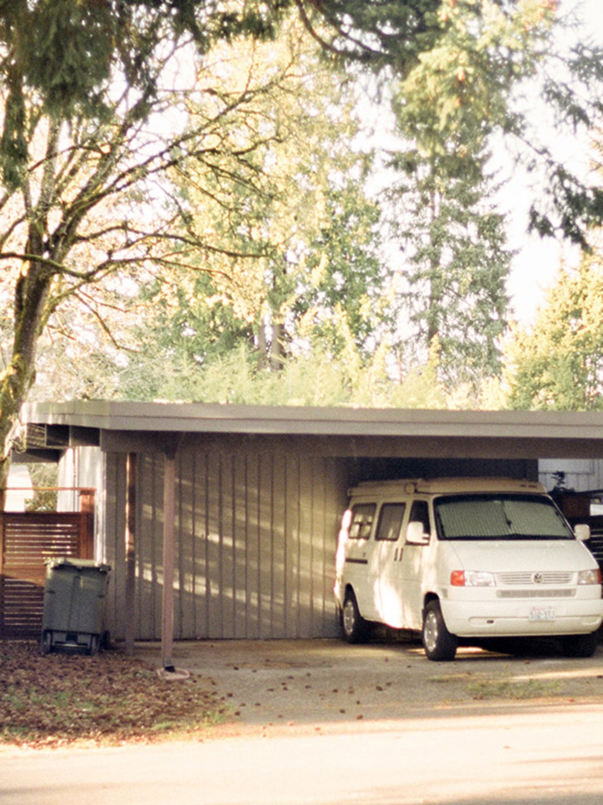 een carport laten plaatsen alles wat je moet weten