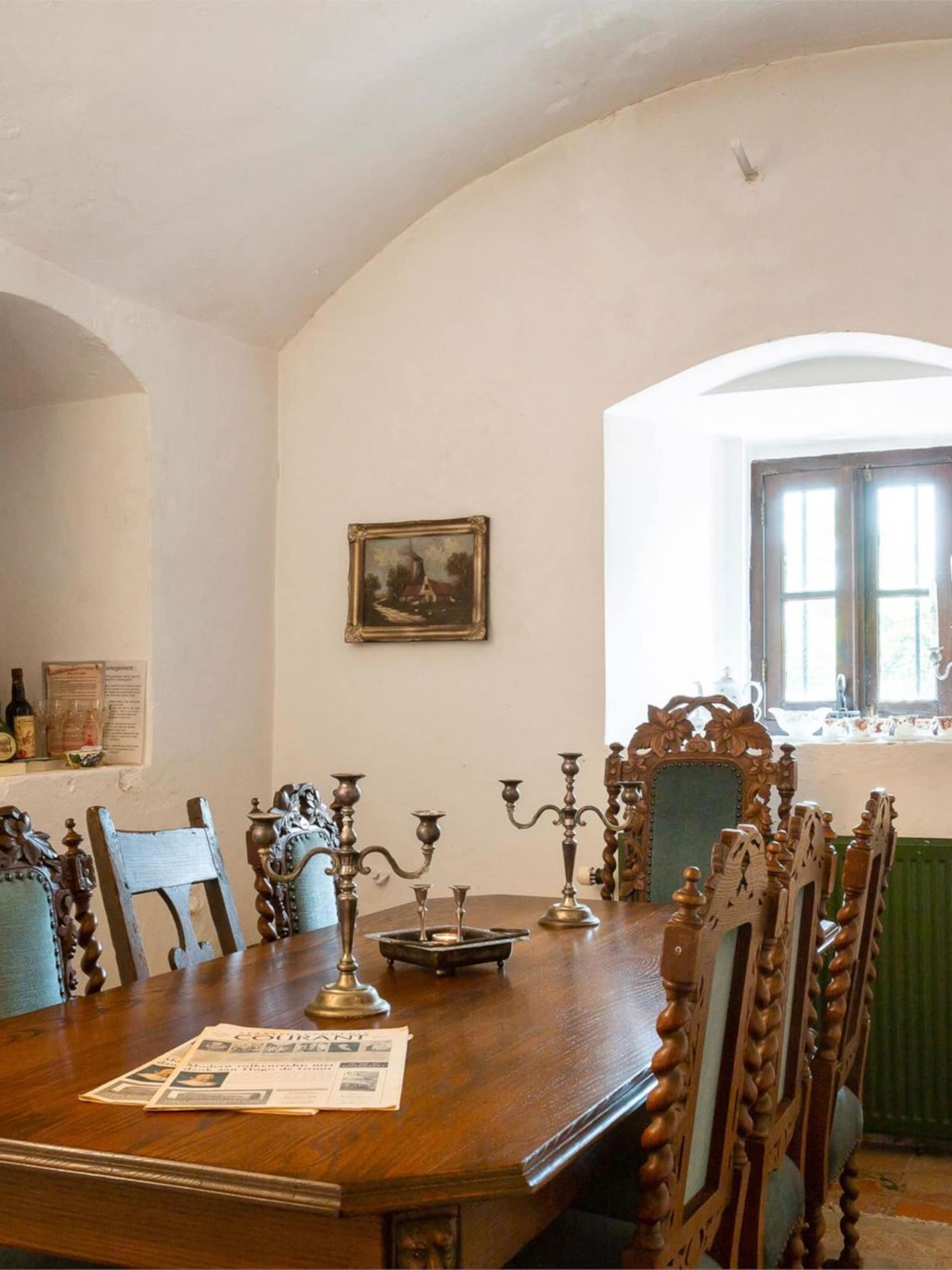 wonen als een koning dit kasteel met koetshuis in harmelen staat te koop