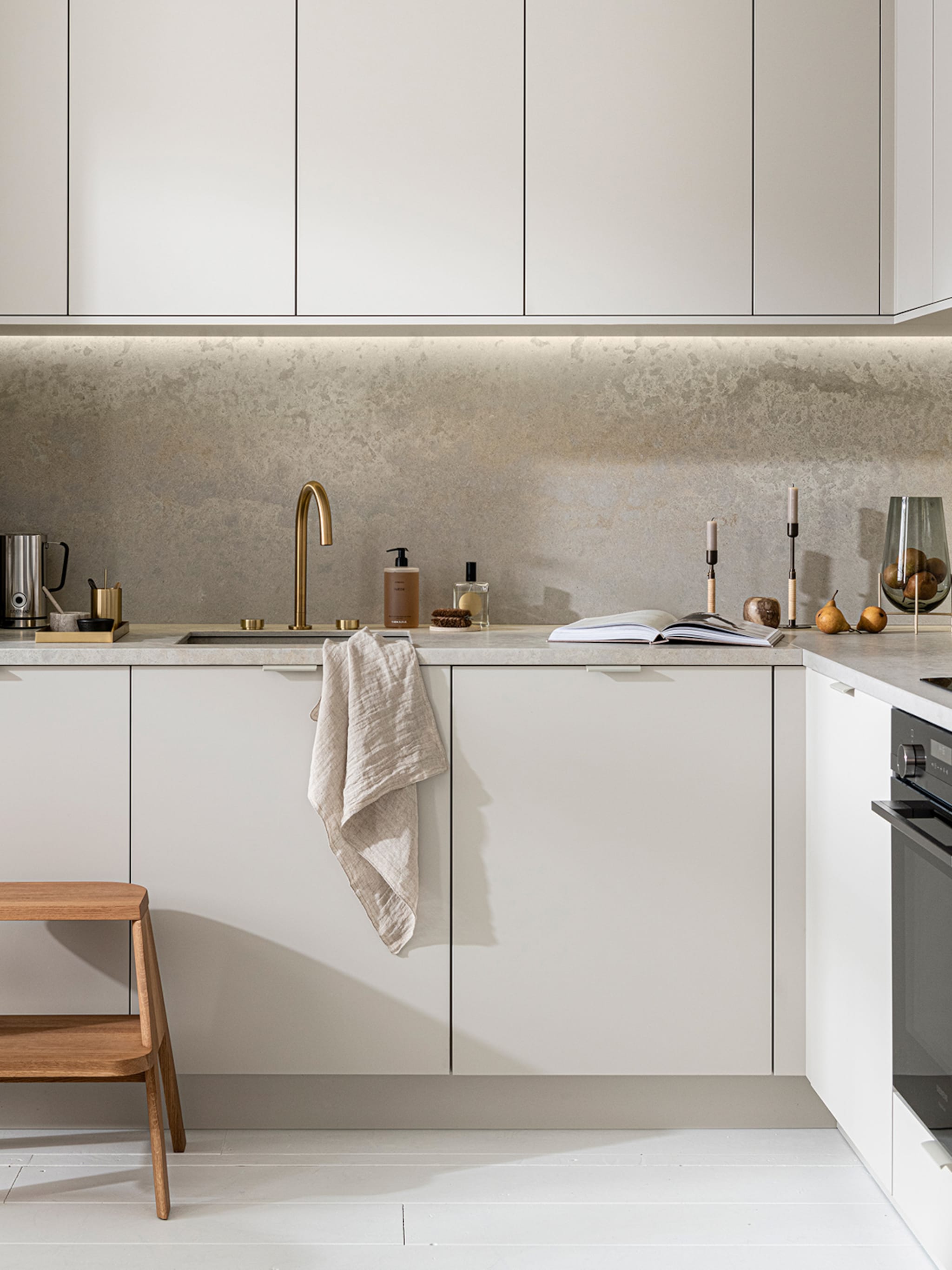 zo style je de beige keuken in iedere woonstijl