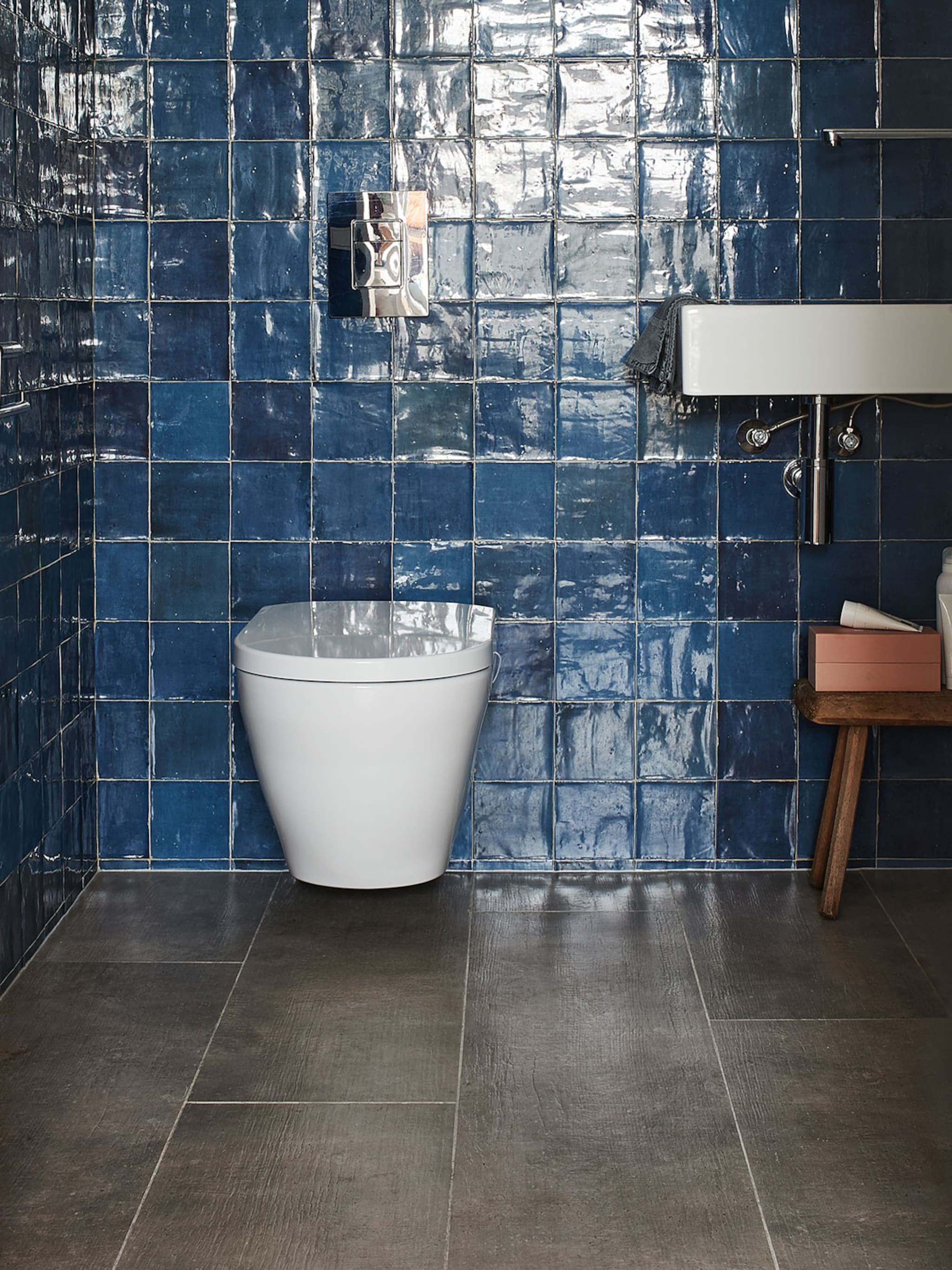 hoge nood hoe vervang je de toiletbril of pot