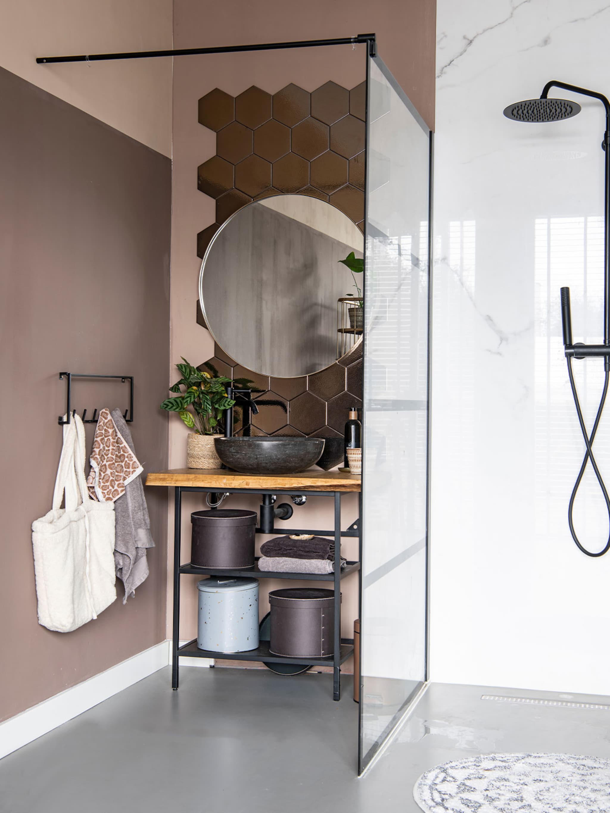 4x woonidee kleine aanpassingen die de badkamer een nieuwe look geven