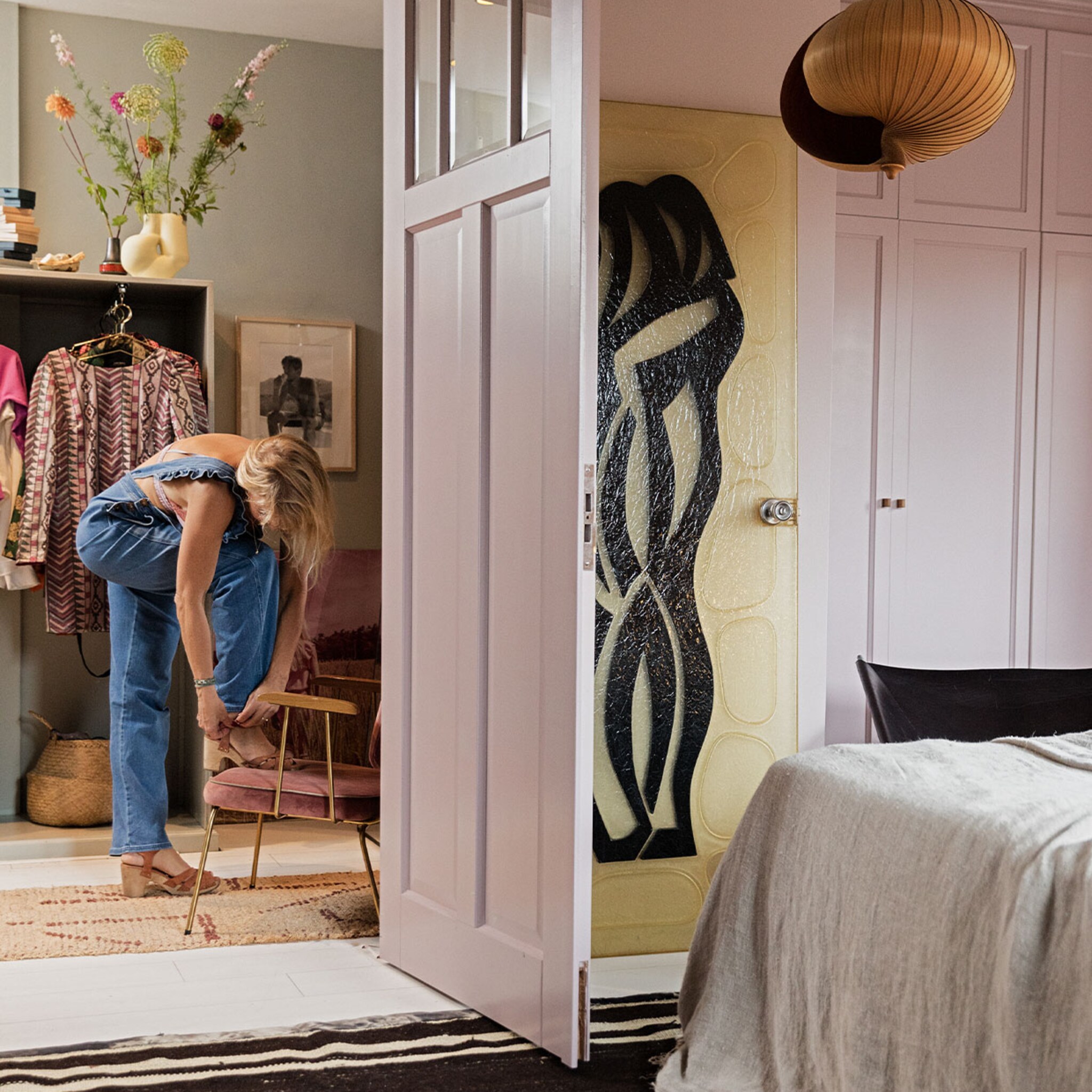 binnenkijken in een lichte schakelwoning in amerongen vol verrassende details