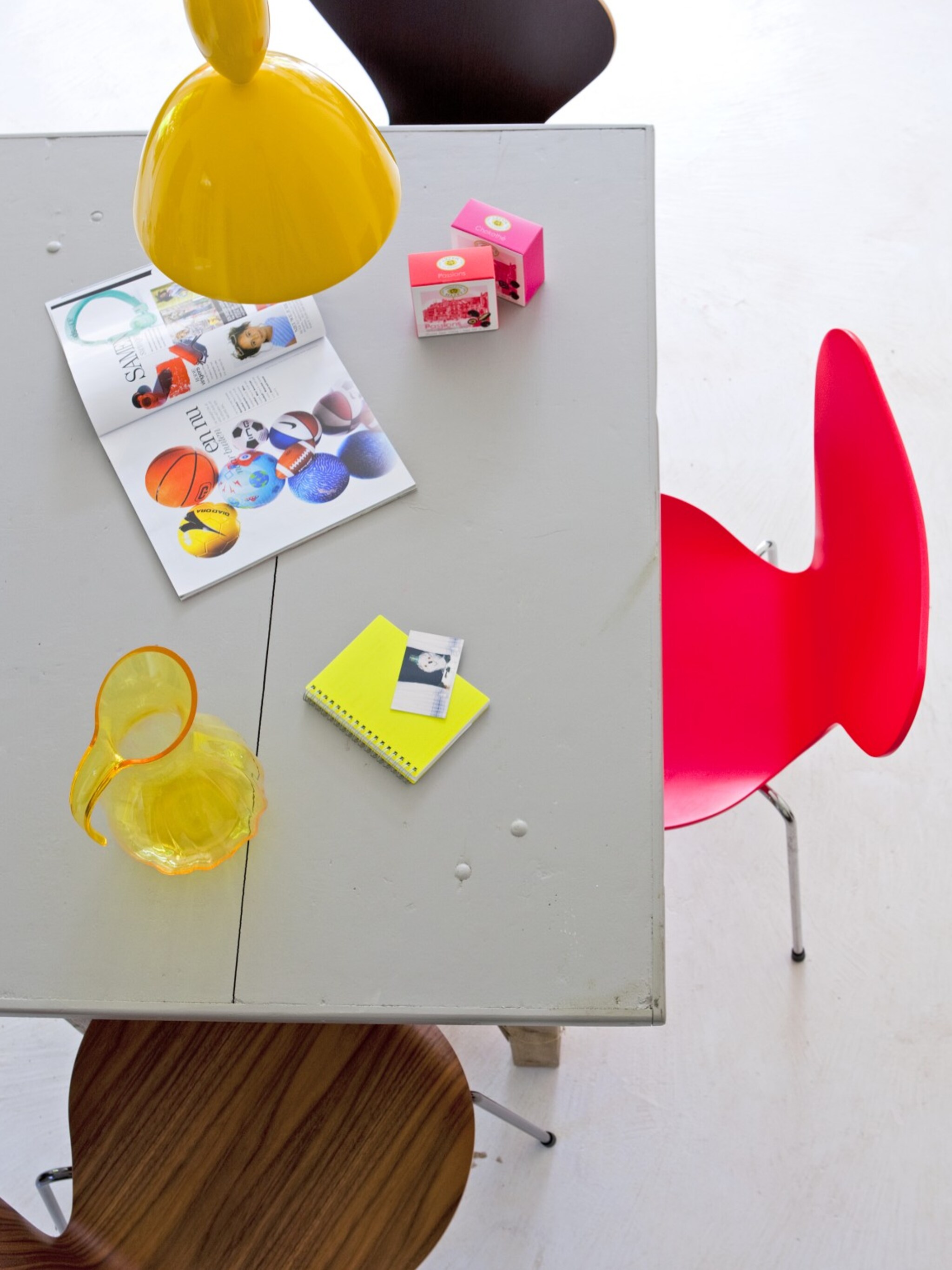 tips van stylist fietje zo combineer je opvallende neonkleuren in huis