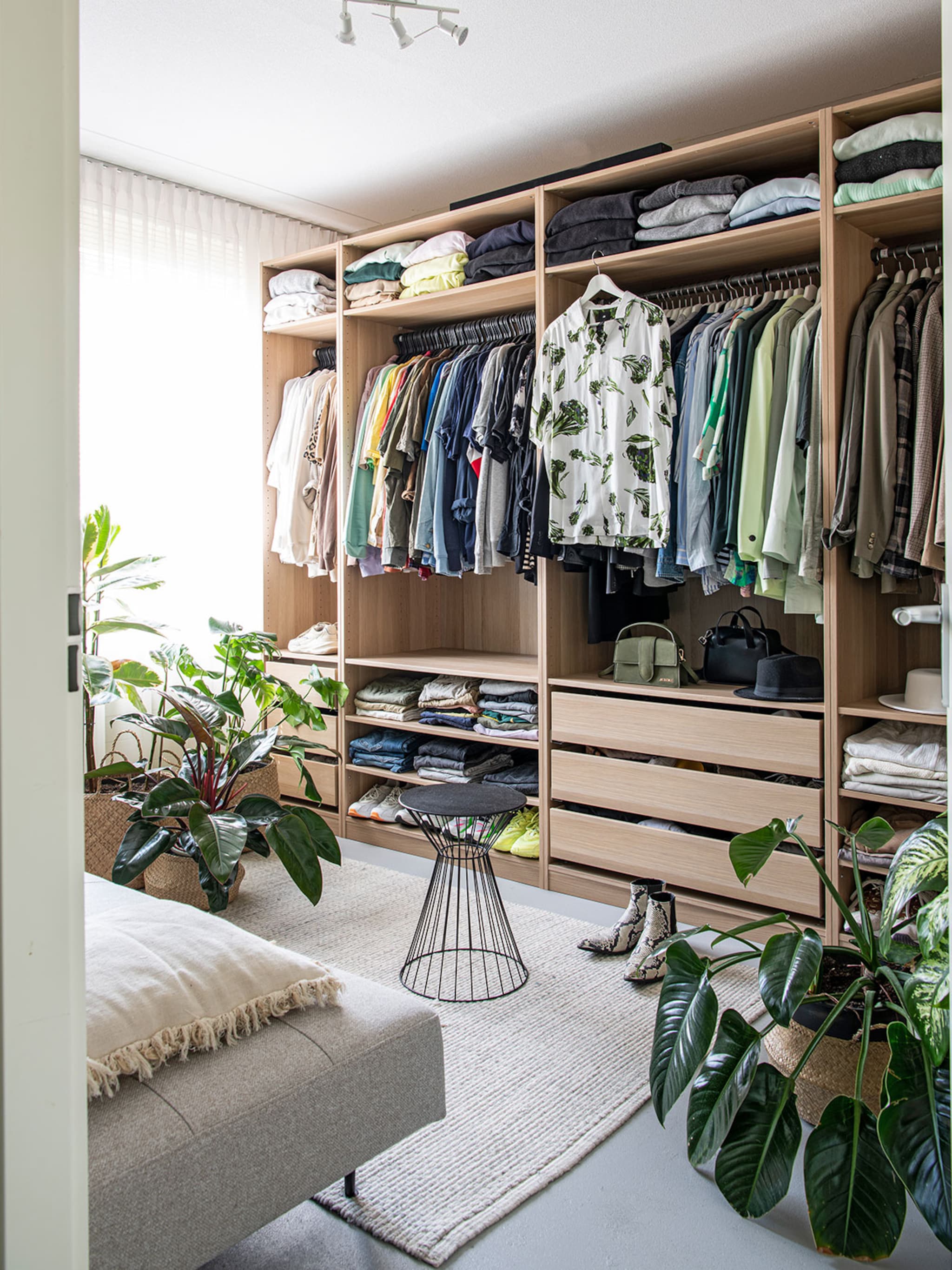 zo creeer je een walk in closet ook zonder aparte kamer