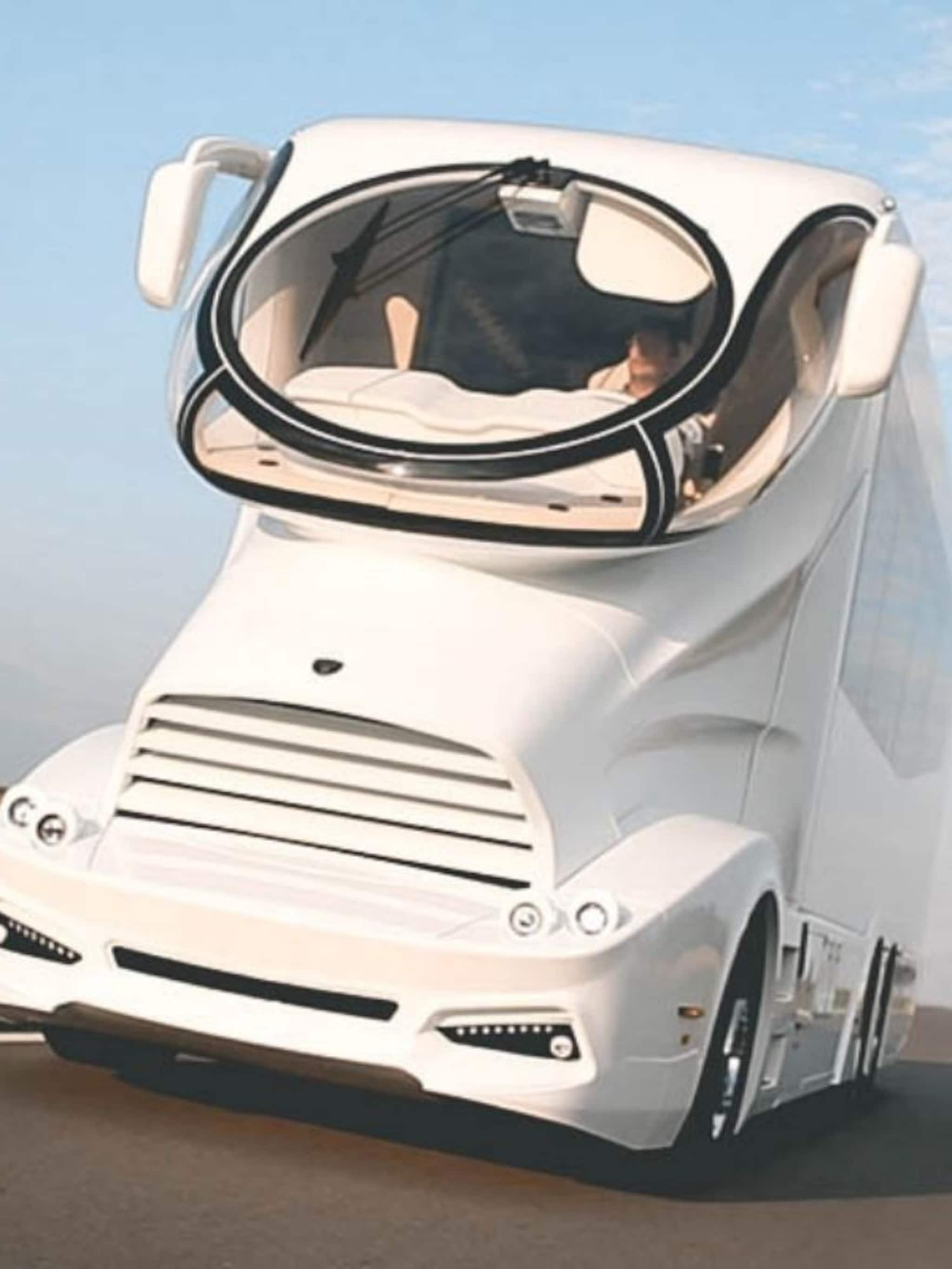 binnenkijken in de duurste camper ter wereld met skylounge en bar