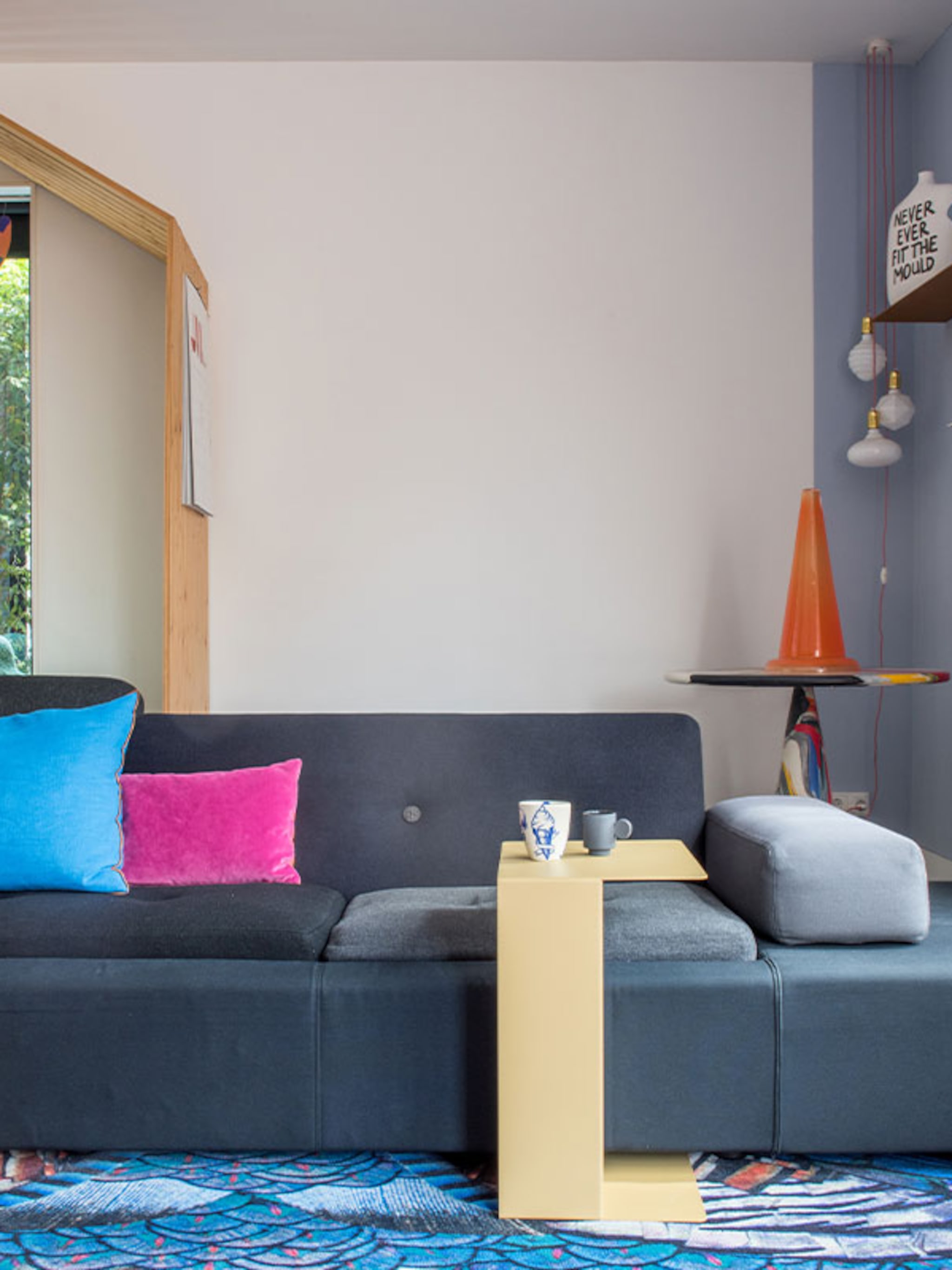 binnenkijken in een zelfontworpen huis vol dutch design in hooglanderveen