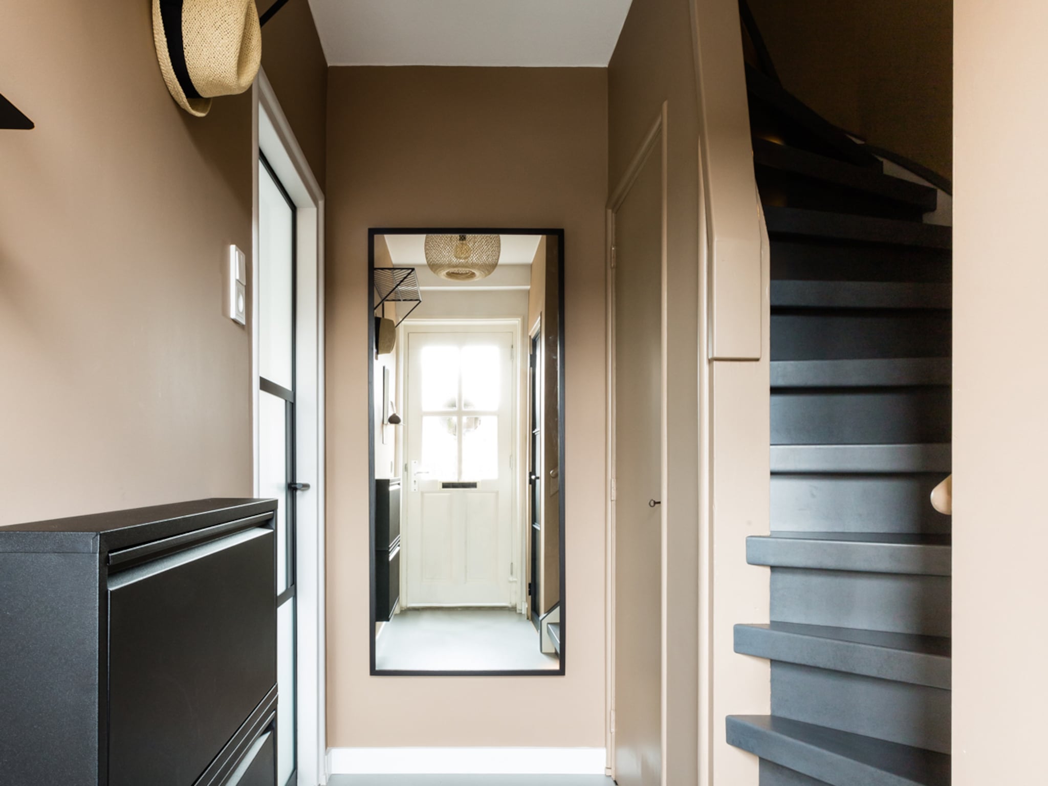 zo richt je kleine hal in