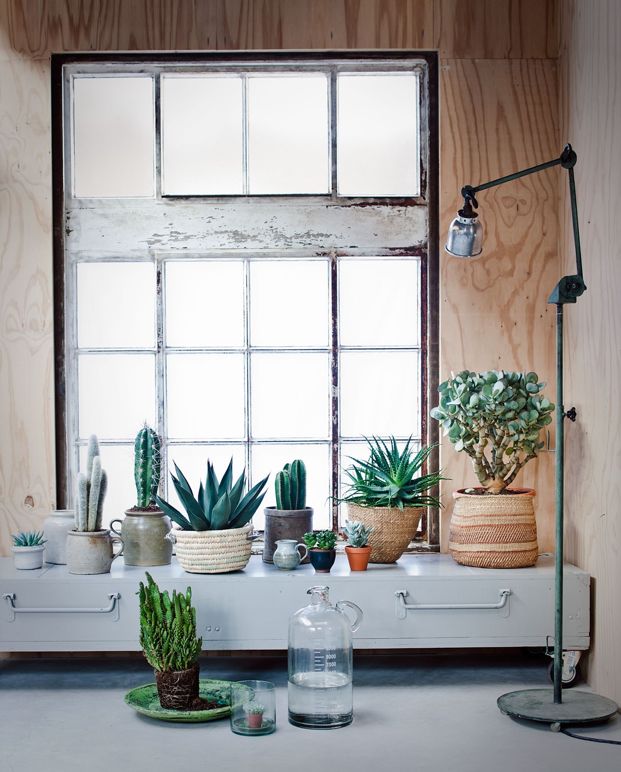 Vergelijkbaar bad Baden van Hout. Overig herkomst onbekend. vtwonen 02-2013 | styling Cleo Scheulderman | fotografie Jeroen van der Spek
