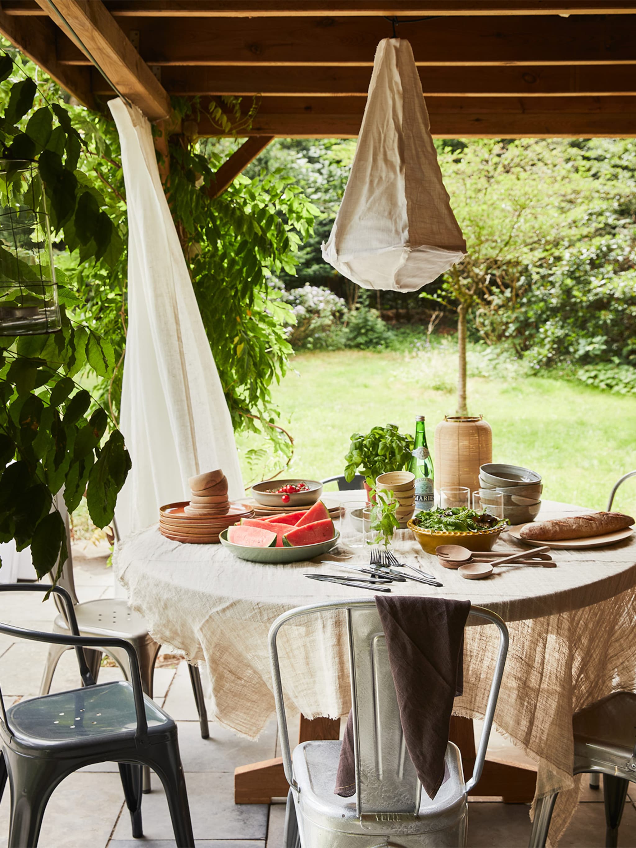 lekker buiten zo geniet je maximaal van de nazomer in de tuin