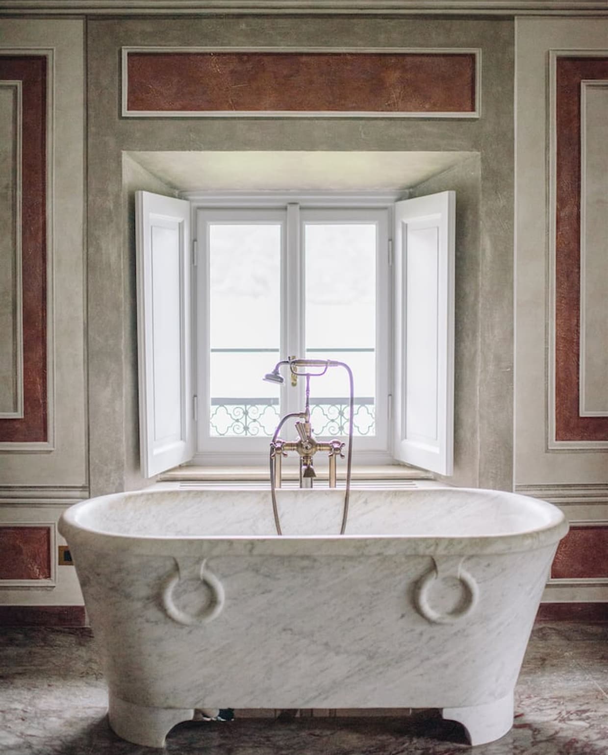 Badkuip Villa Balbiano House of Gucci Beeld: Airbnb