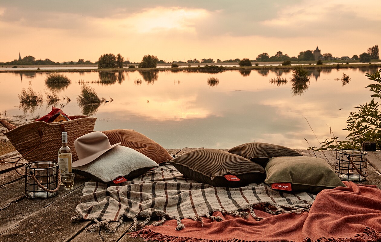 beeld vtwonen Dag winterdip! Zo versla je de kou en zit je altijd lekker warm op de bank - Stoov