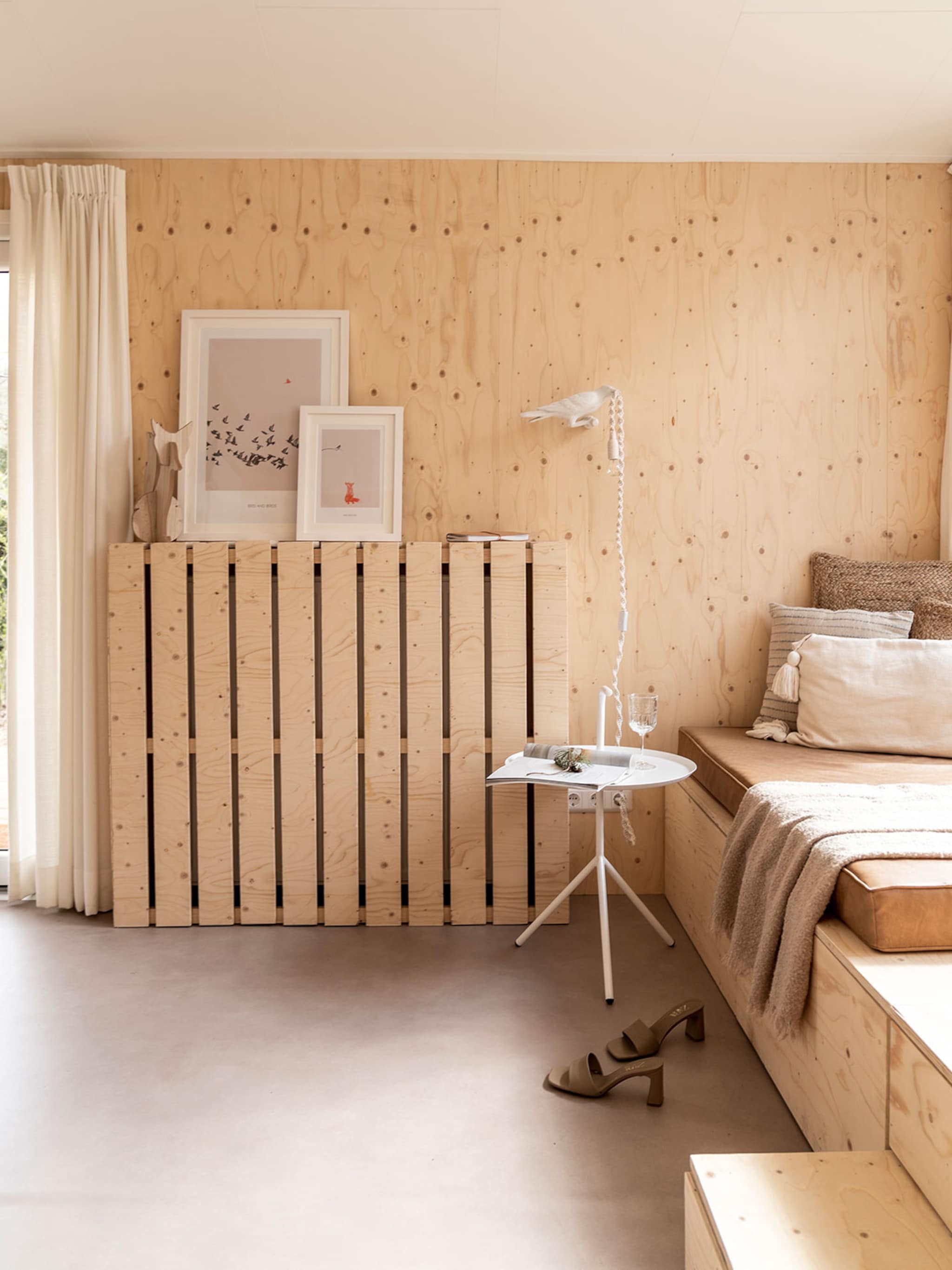 geef een kleine ruimte een ruim gevoel met een scandinavische inrichting