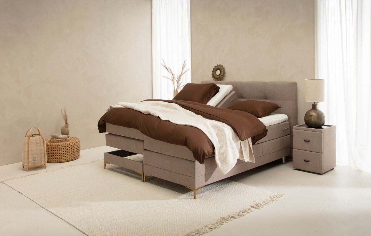 Boxspring Ostland (elektrisch) van Totaalbed bron: vtwonen branded content 2021 Totaalbed