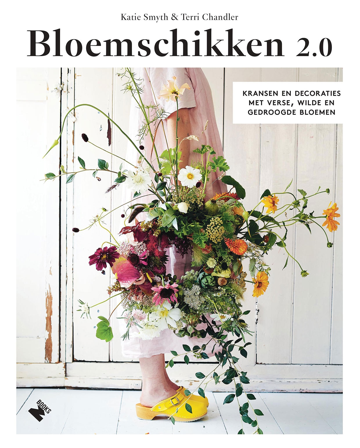 beeld vtwonen Beeld: vtwonen zomerboek 08-2020 | boek Bloemschikken 2.0 van Katie Smyth en Terri Chandler, Fotografie Kristin Peters