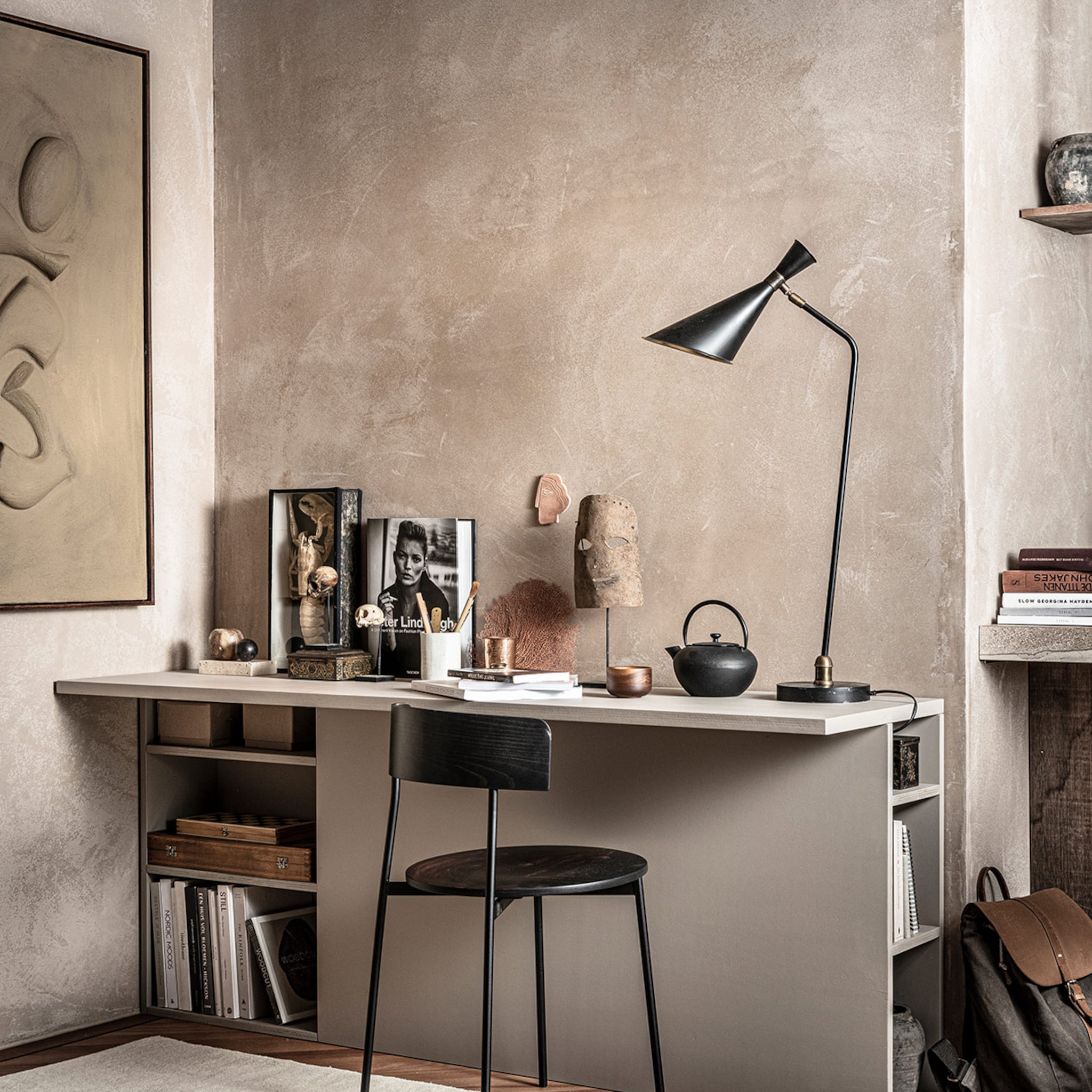 stijlvolle werkplek in de woonkamer