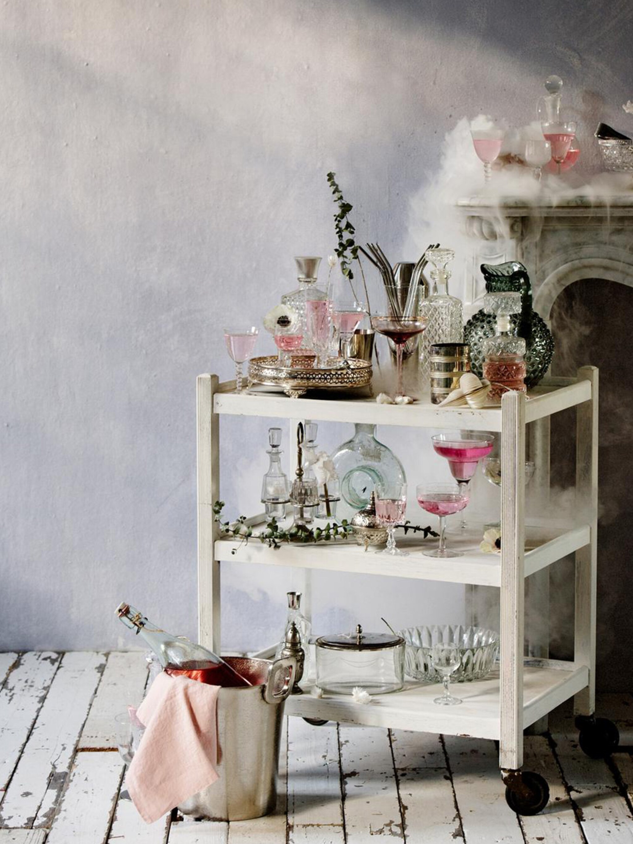 op de wishlist een bar cart voor al je favoriete drankjes