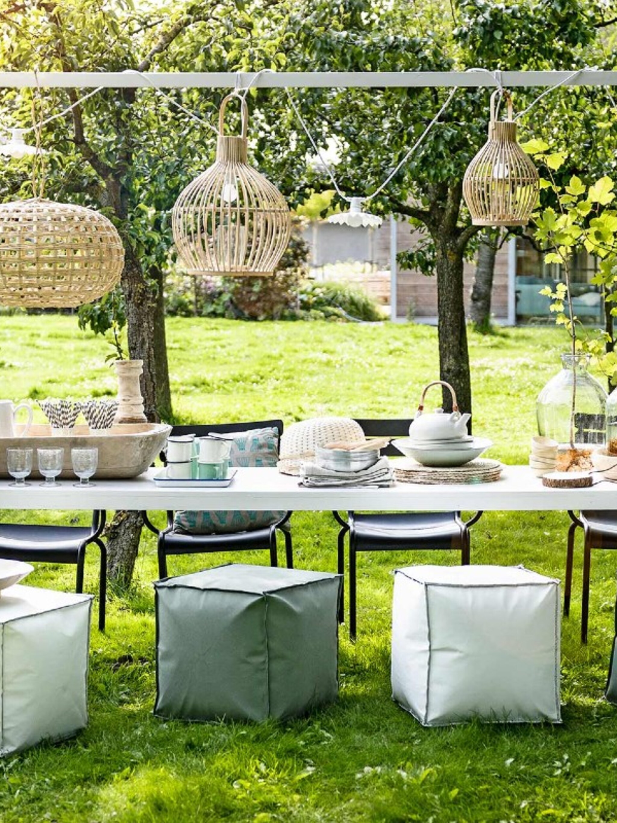 diy buitentafel voor in de boomgaard