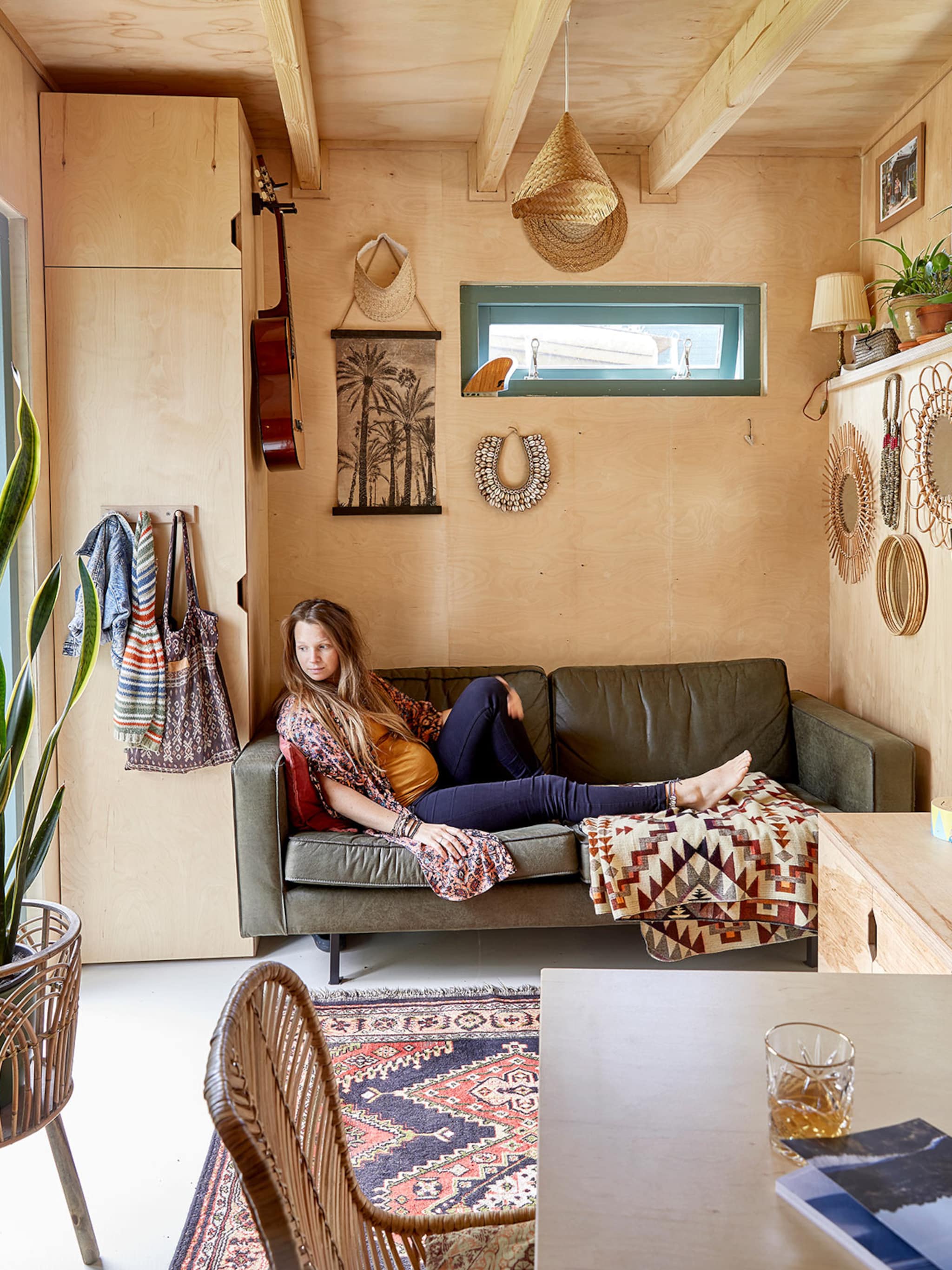 natuurlijke materialen in tiny tuinhuis