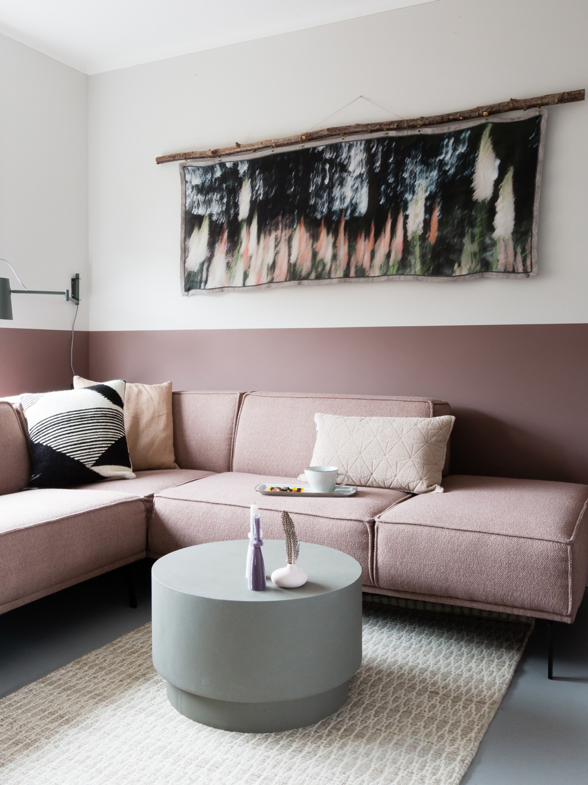 roze woonkamer met deze 4 tips van eva houd je het stoer