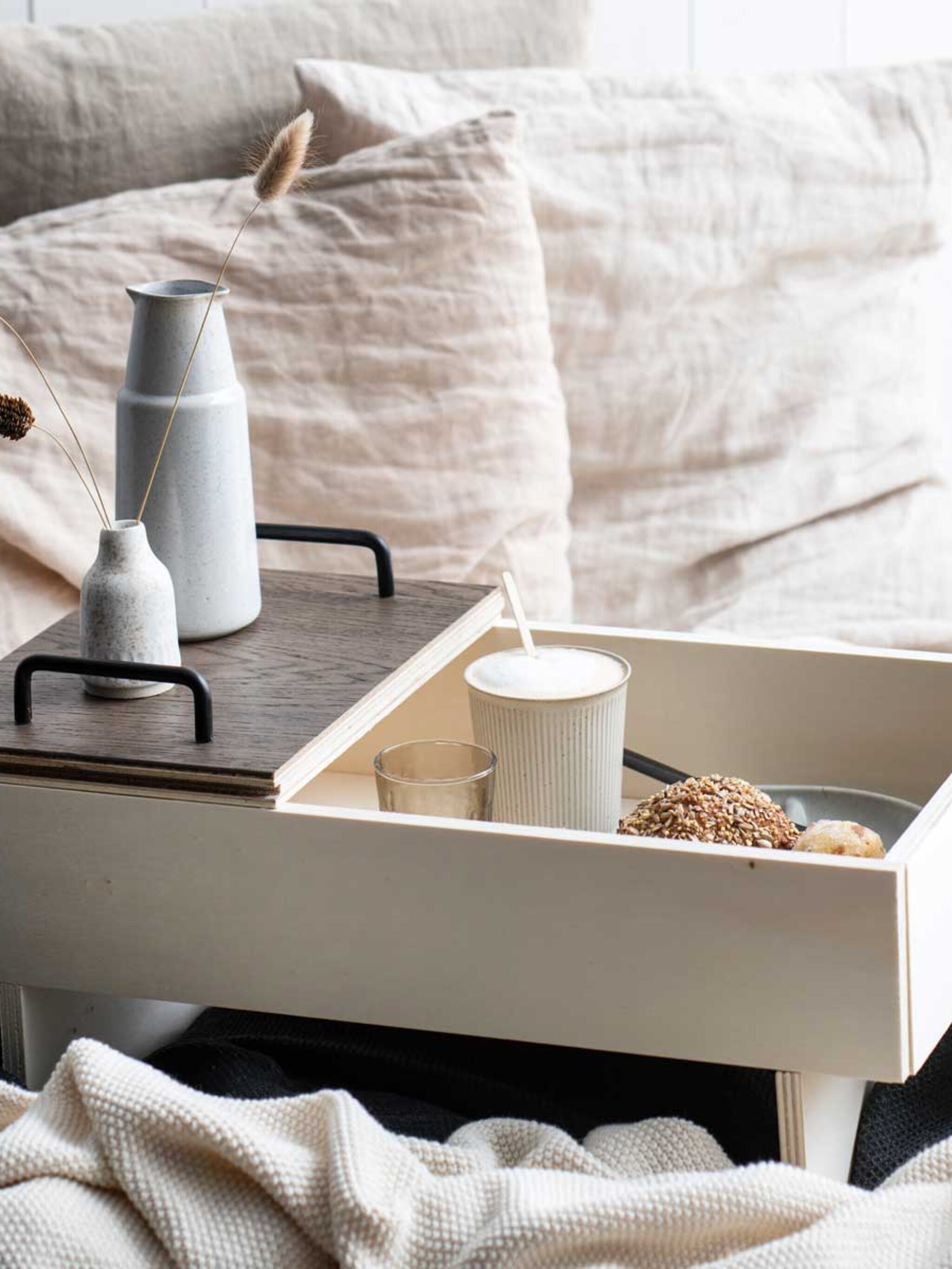 diy een bedtafeltje voor een luie zondagochtend