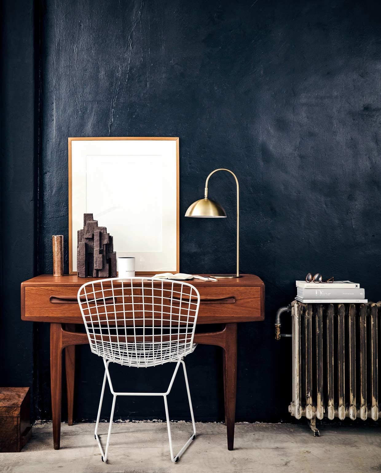 Tafellamp Jupiter, 51x28 cm (hxb). vtwonen 01-2020 | fotografie Ernie Enkelaar | styling Marlies Does