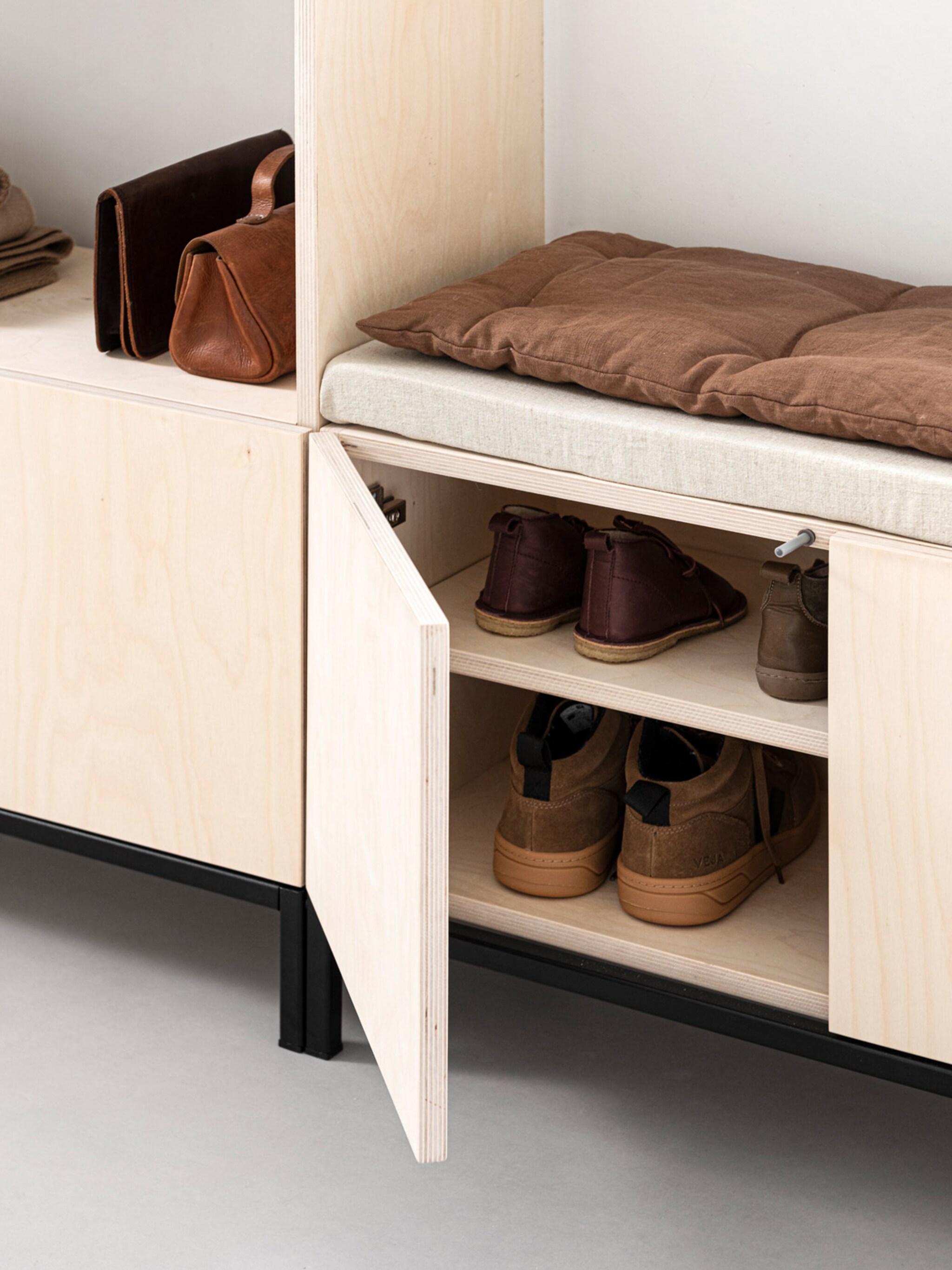 schoenen aan in huis waarom dat een slecht idee is