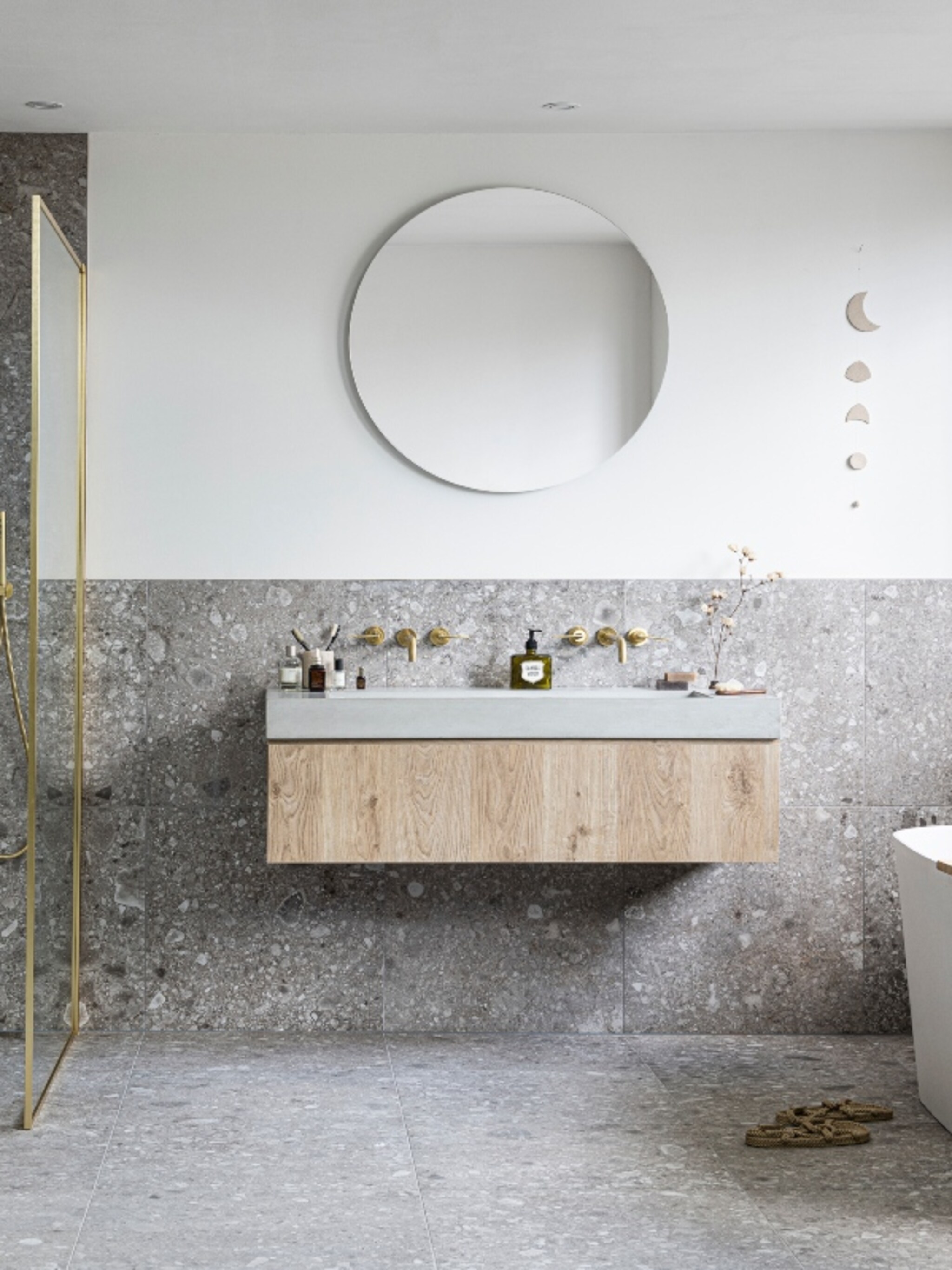 een ontspannen thuis spa de nieuwe vtwonen badkamercollectie