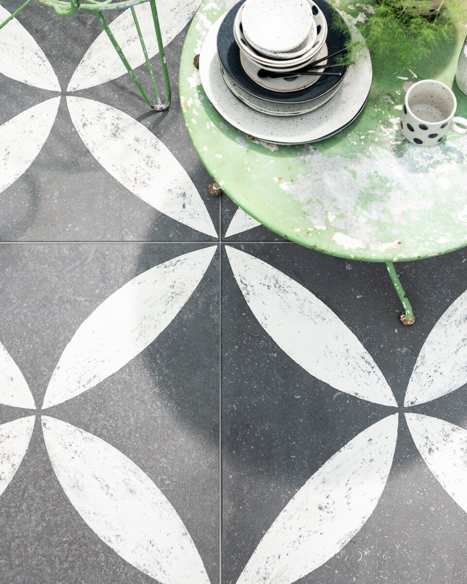 Belgian Stone Flower White, 70x70x3,2 cm,  (hxbxd) per m² € 74,95 vtwonen