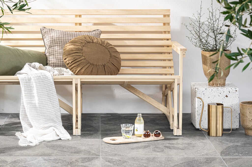 Dessin  Hormigon Citrus, Hormigon Floret, &amp; Hormigon Flower, allen Antracite 70x70x3,2 cm,  (hxbxd) per m² € 74,95,Tuinbank Weltevree vtwonen