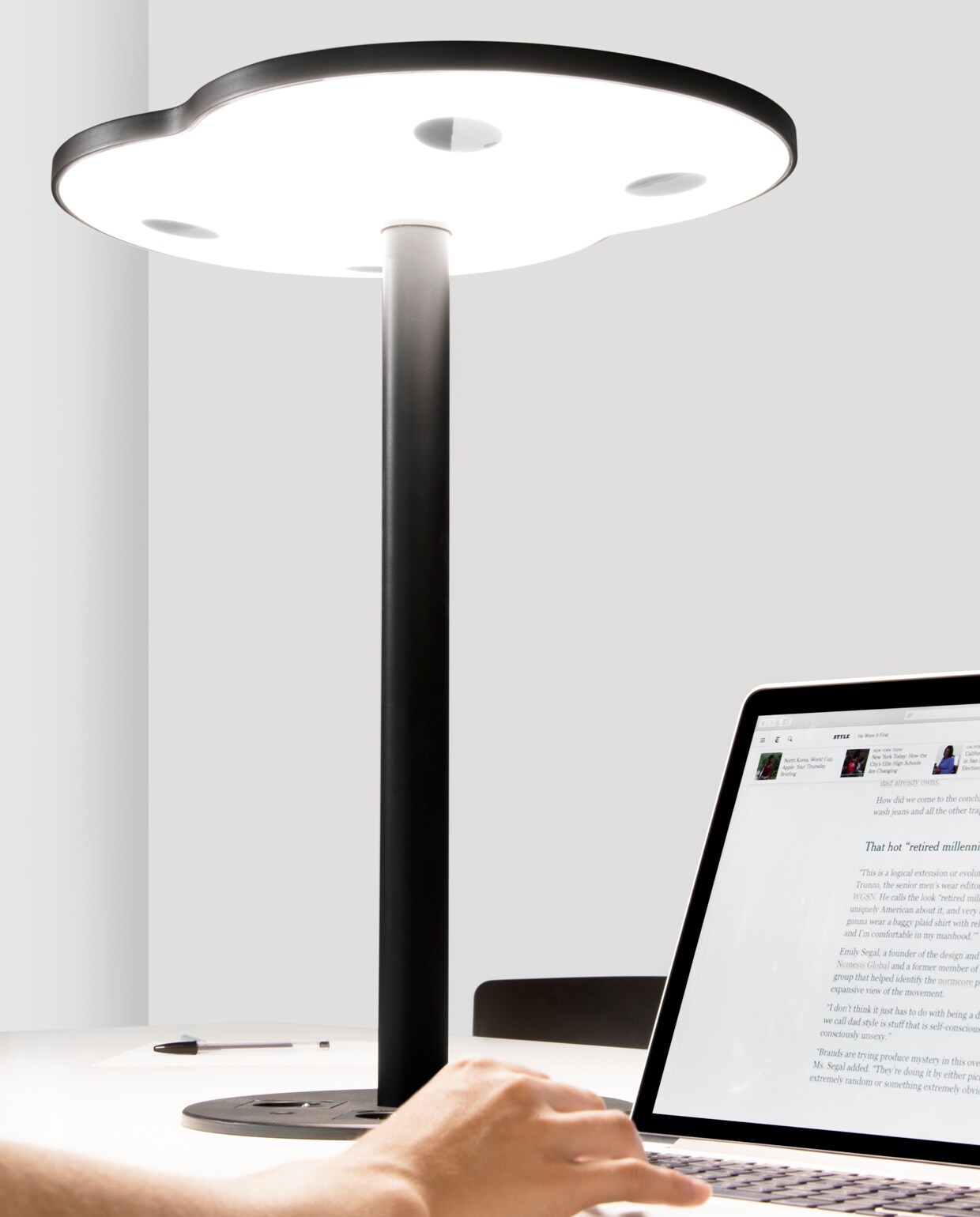 Li-Fi lamp van Alexandre Picciotto