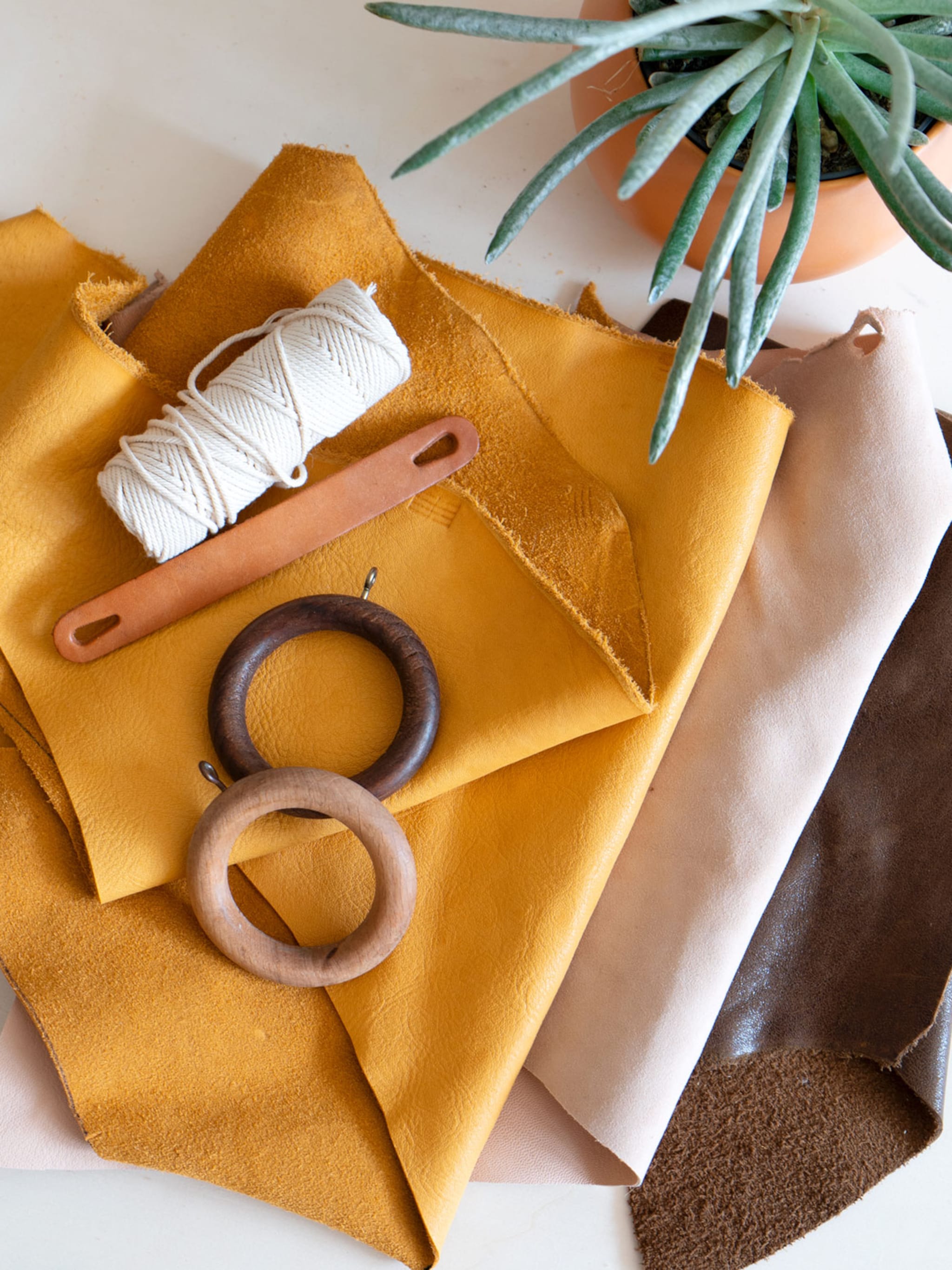 diy leren plantenhanger