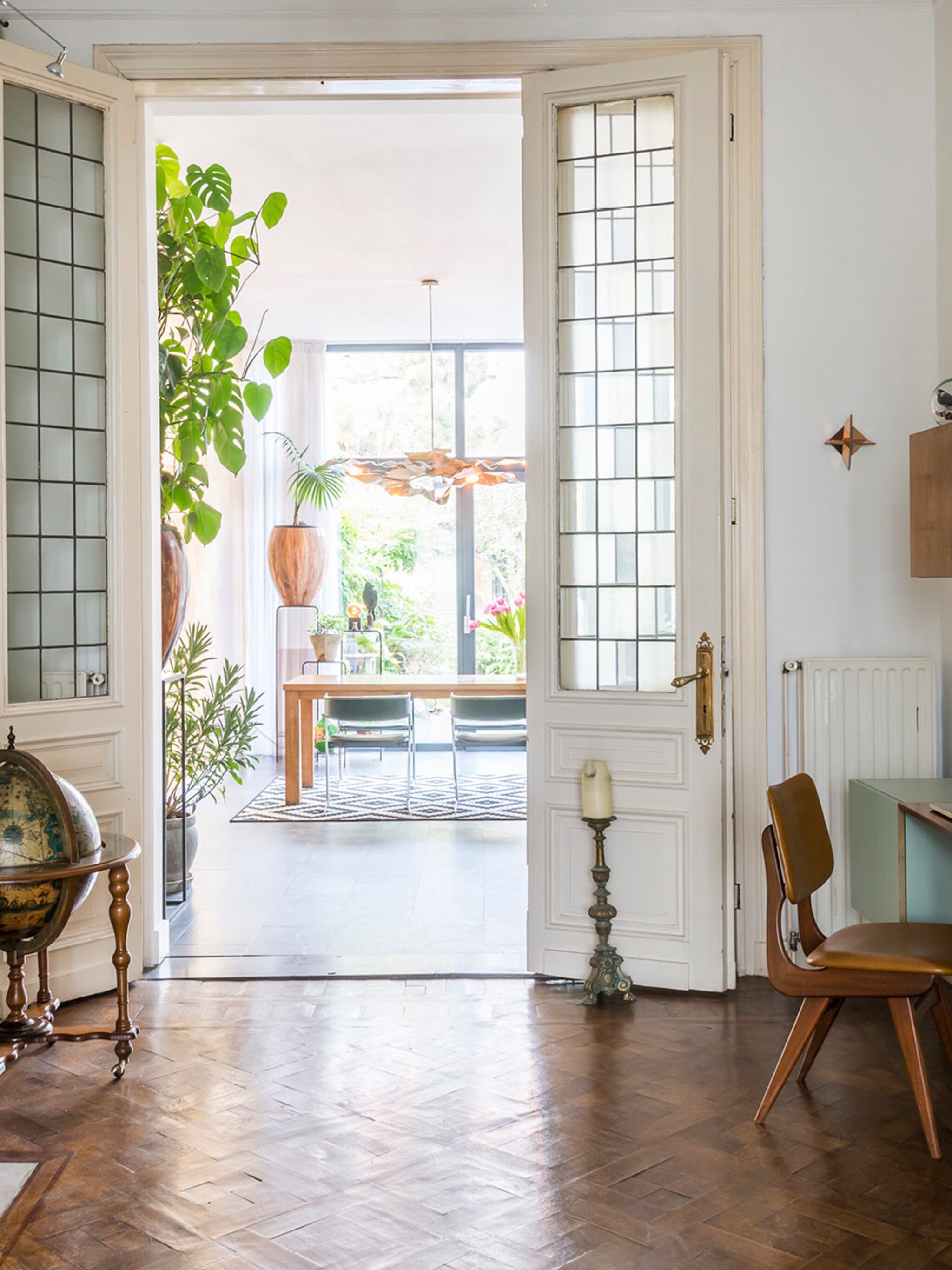 binnenkijken in een gerenoveerd herenhuis in antwerpen