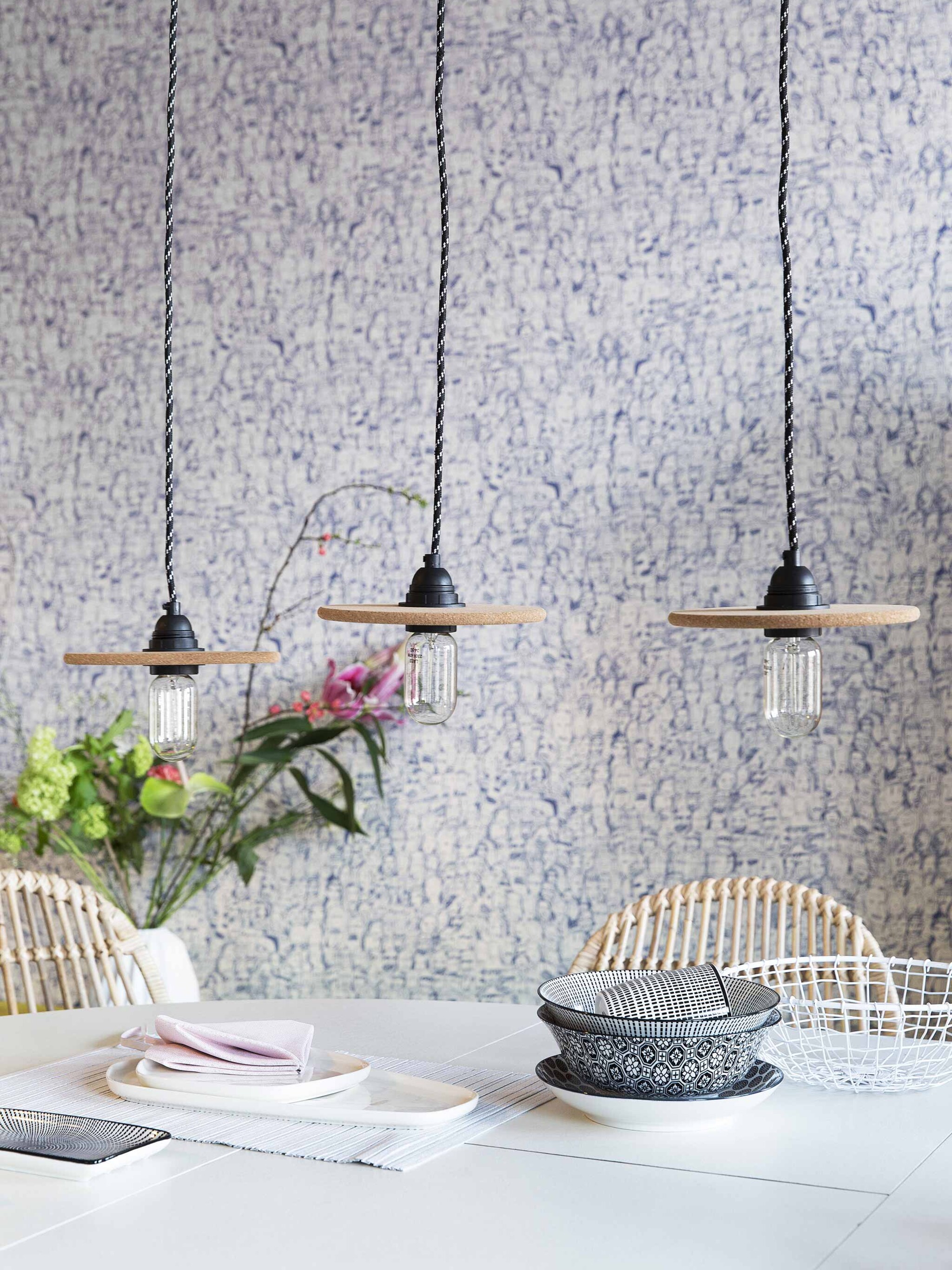 diy kurken hanglamp maken met onderzetters