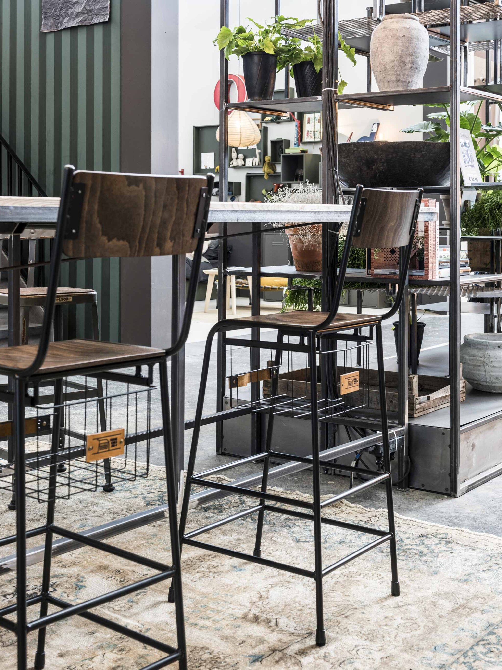 win de grijze storage stool van spoor 38