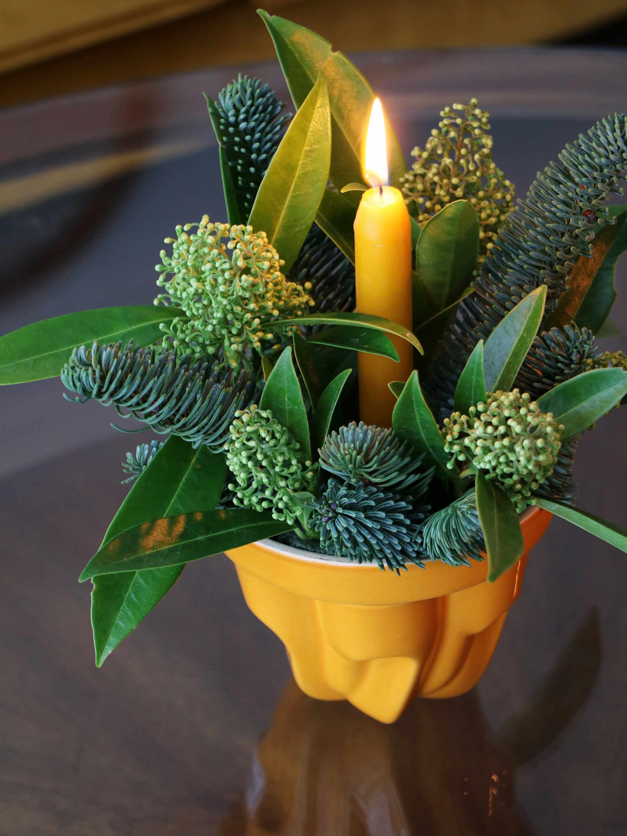 diy kerststukje in een puddingvorm