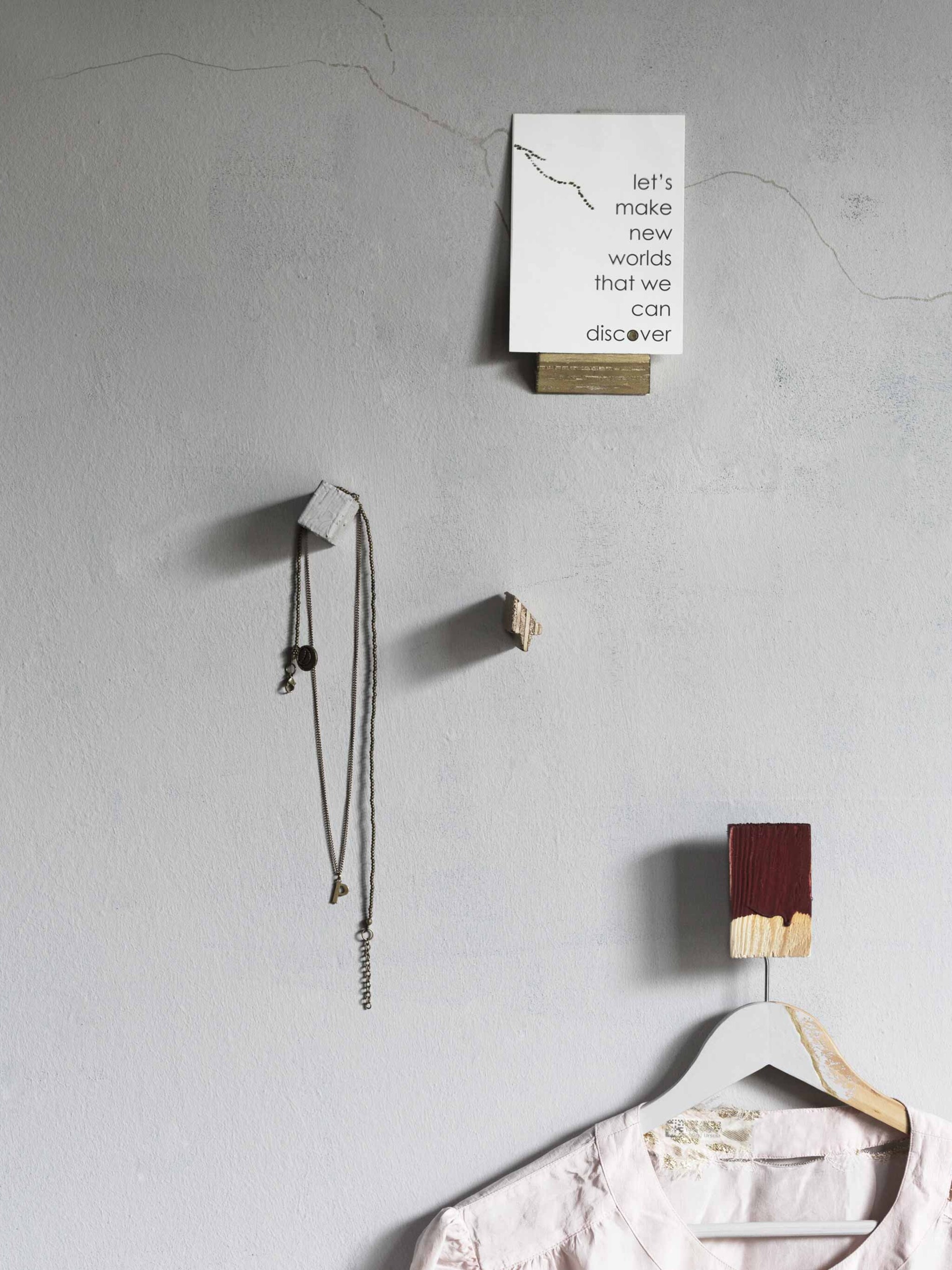 diy muurdecoratie van afvalhout