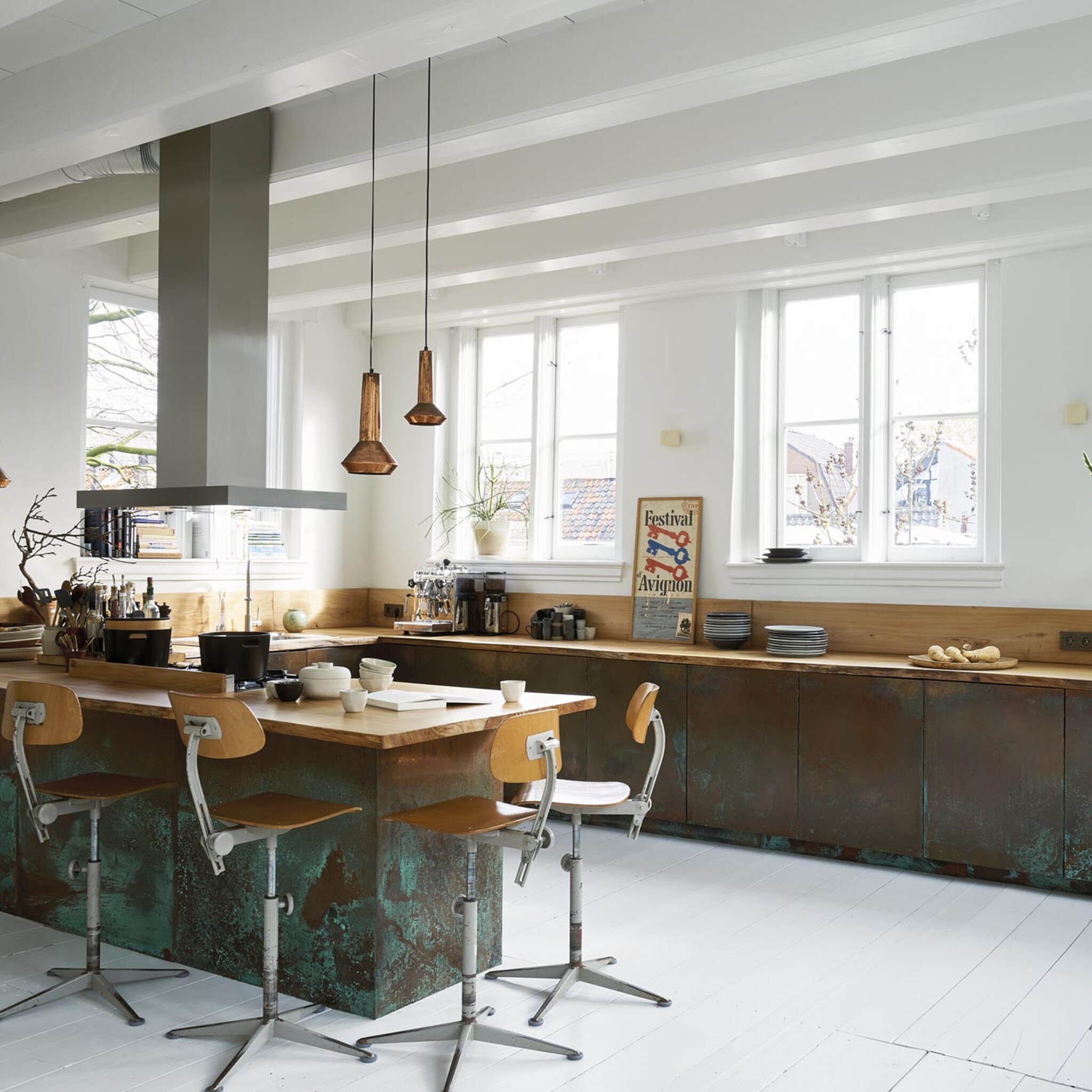 over stoer gesproken kies een koperen keuken
