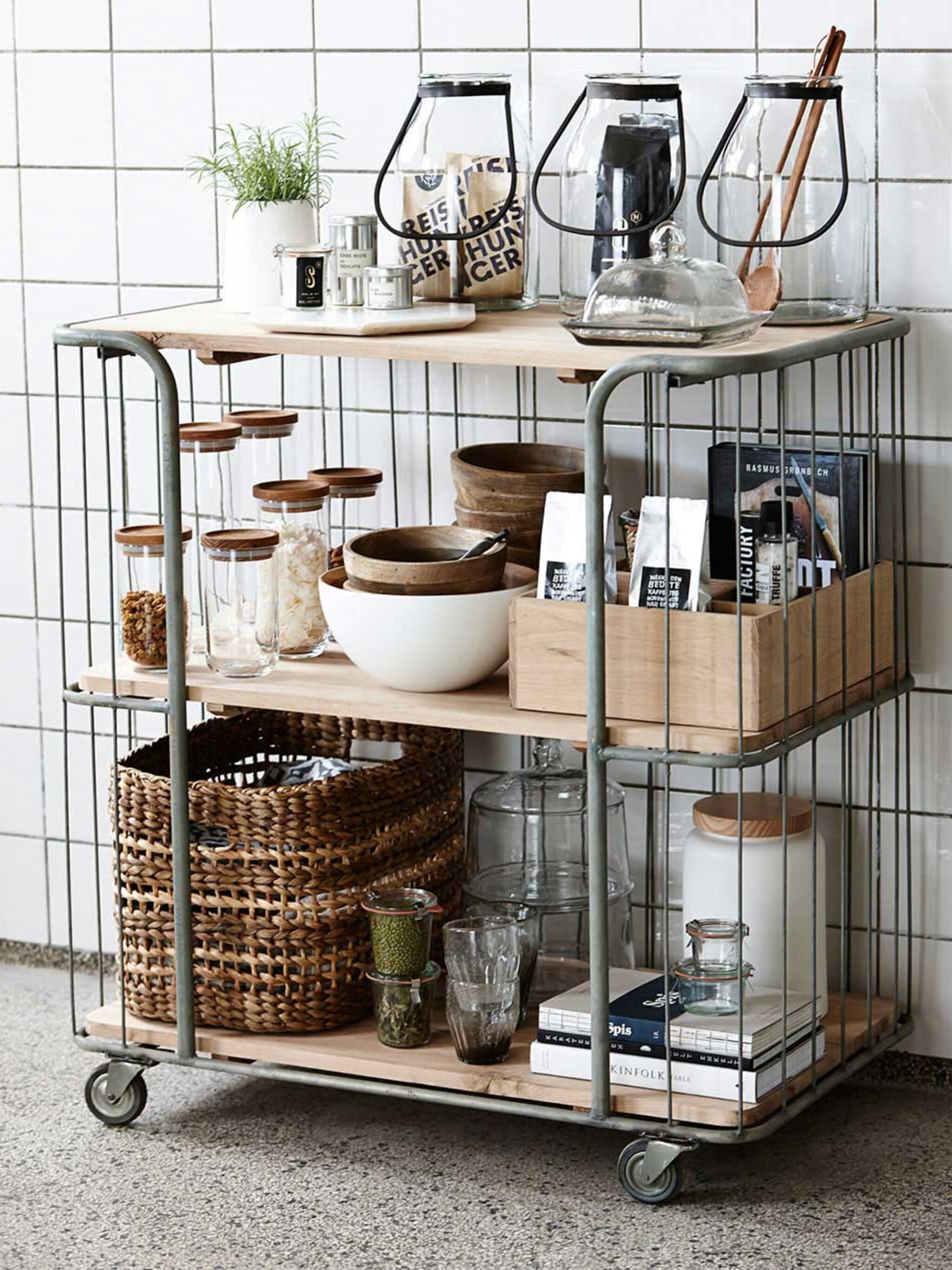 mijn woonwens een keukentrolley in de keuken