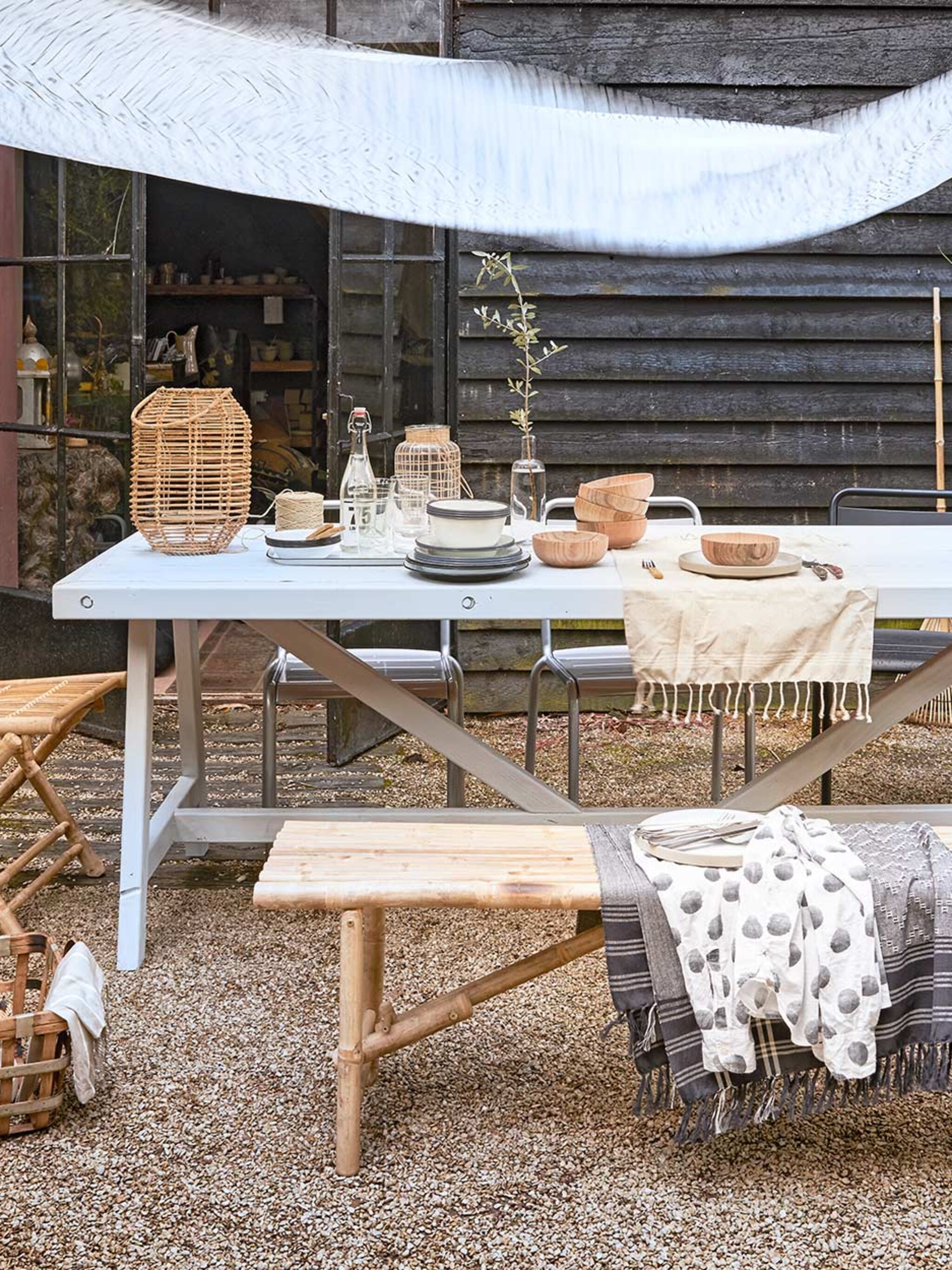 praktisch en robuust deze tuintafel maak je zelf