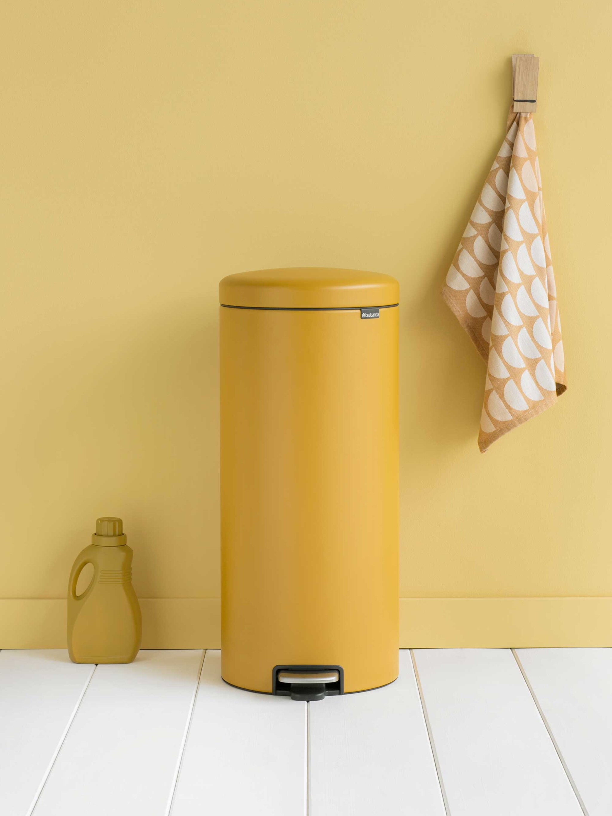 pick of the week brabantia new icon pedaalemmer